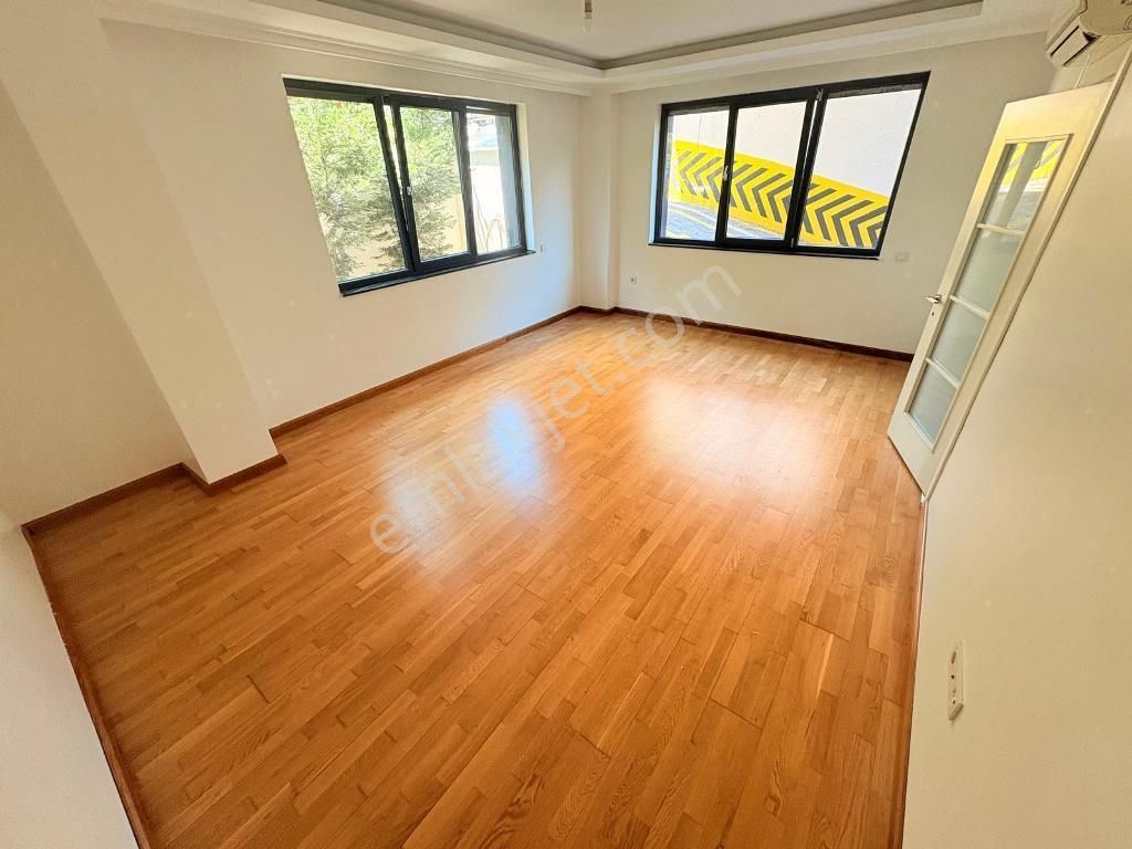 Kaçmaz'dan Villalar Bölgesinde Ultra Lüx Geniş M2 2+1