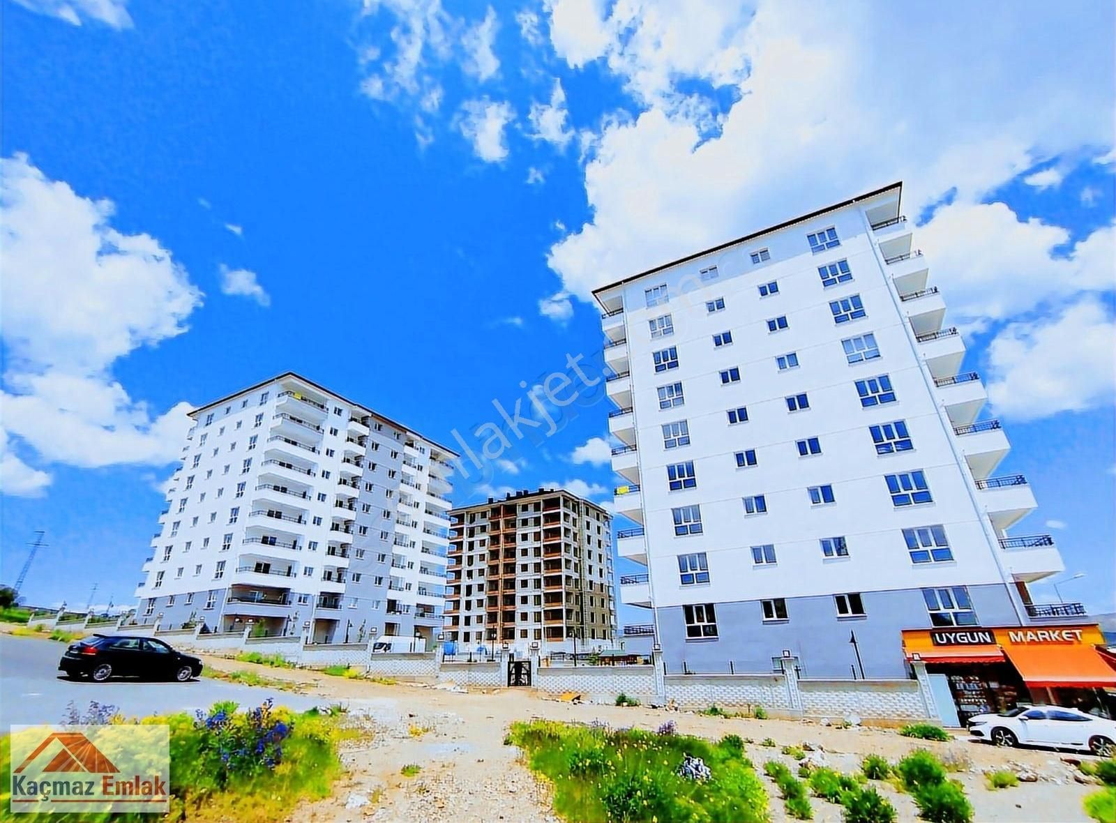 Sivas Satılık Daire Kılavuz Mah. Sıfır 3+1 Güney Cephe Site İçi