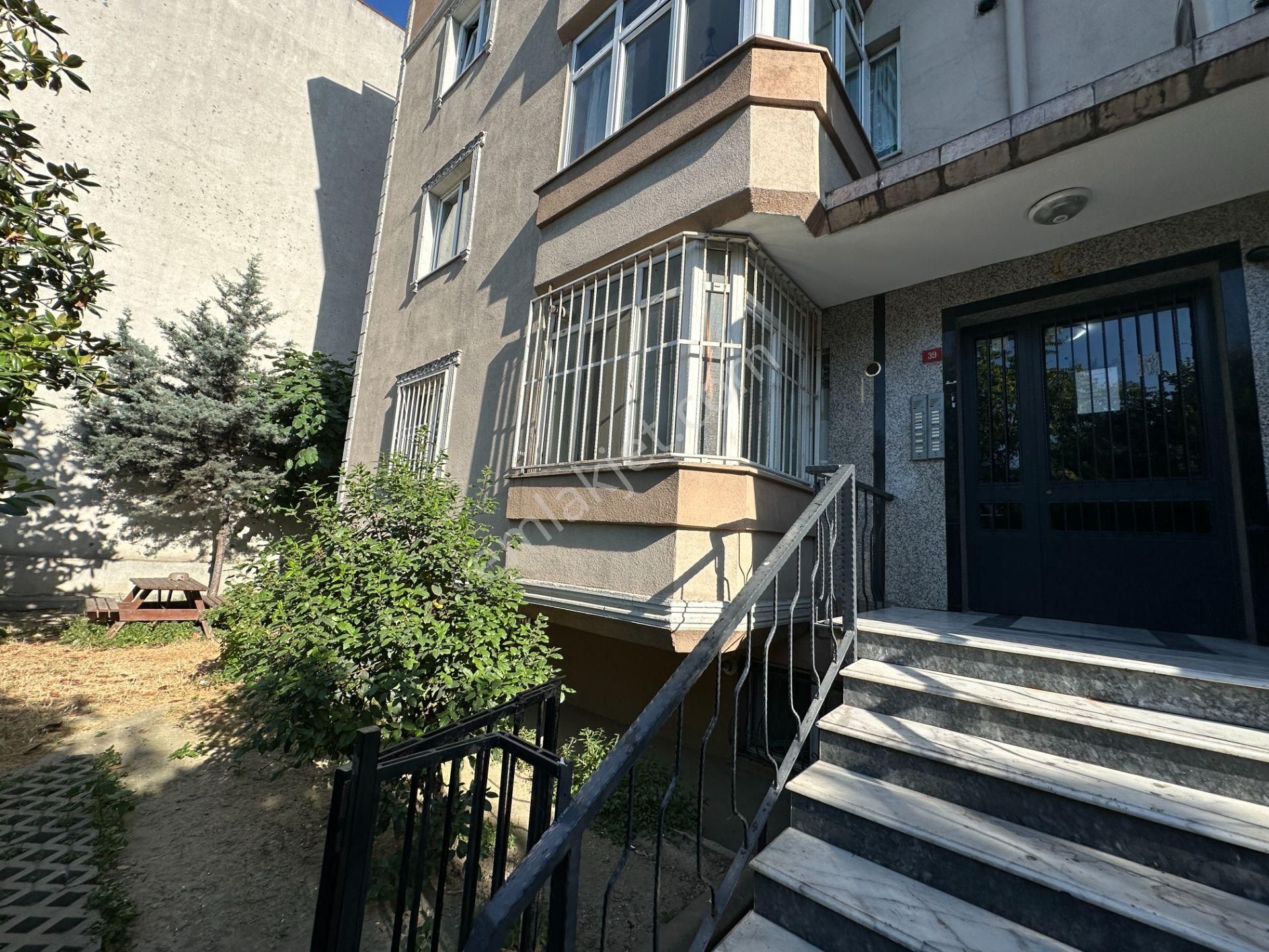 2870 Rengarenk Ten Kasımpaşa Da Site İçerisinde 2+1 Kiralık Daire