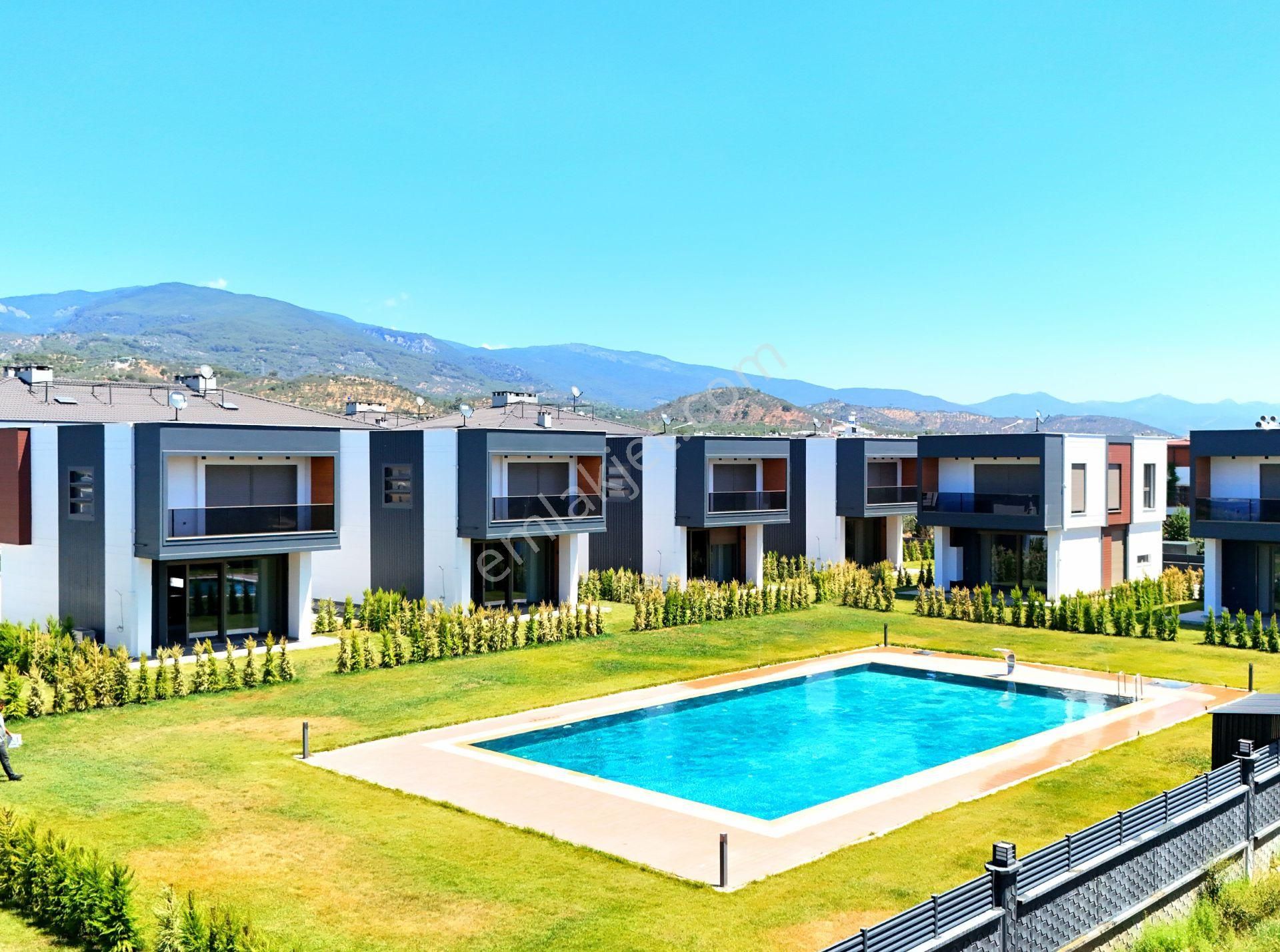 ▶ ▶ Akçay Körfez'den 12 Ay Vade Seçeneği İle Lüks Villa Sahibi Olun!