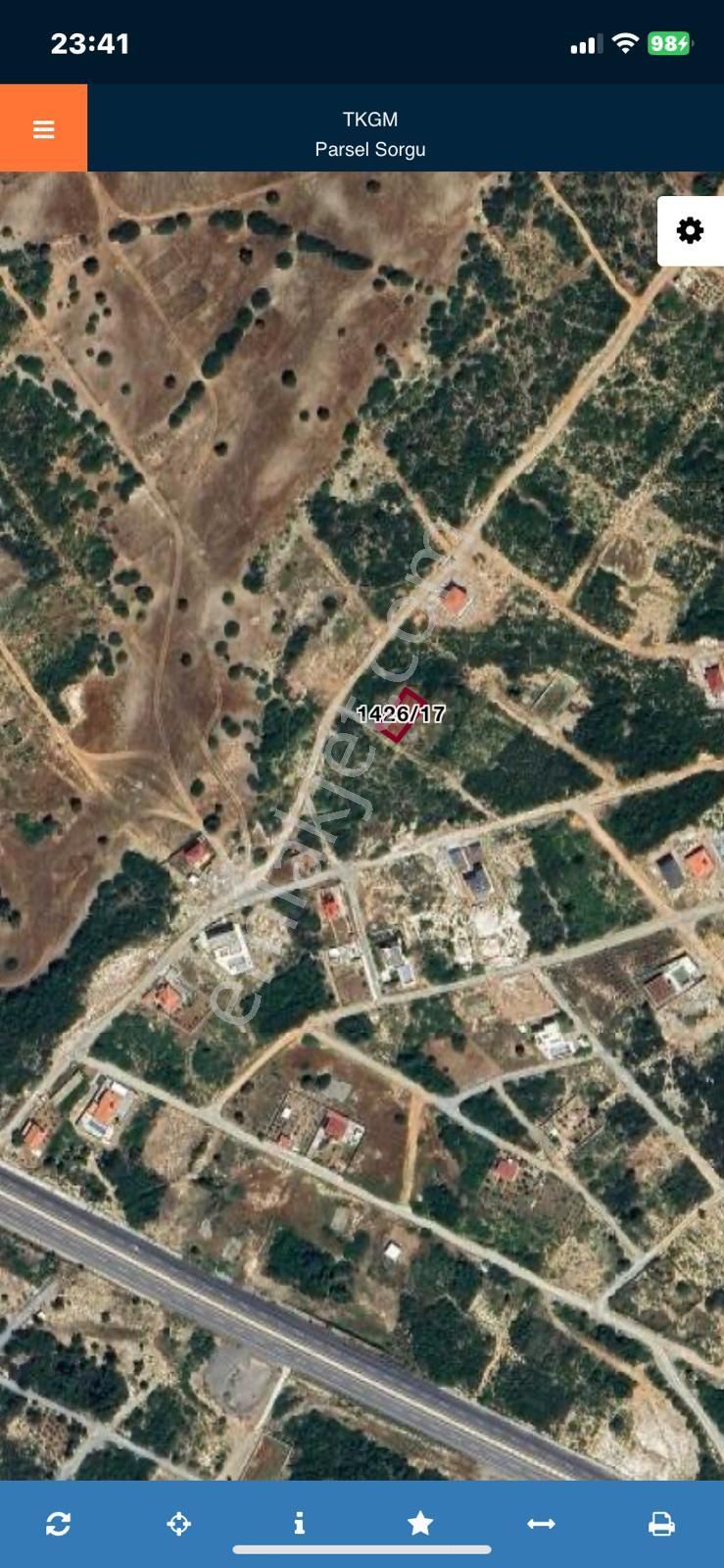 Didim Akyeniköy Mahallesi Satılık İmarlı İfrazlı Göl Manzaralı Villa Arsası
