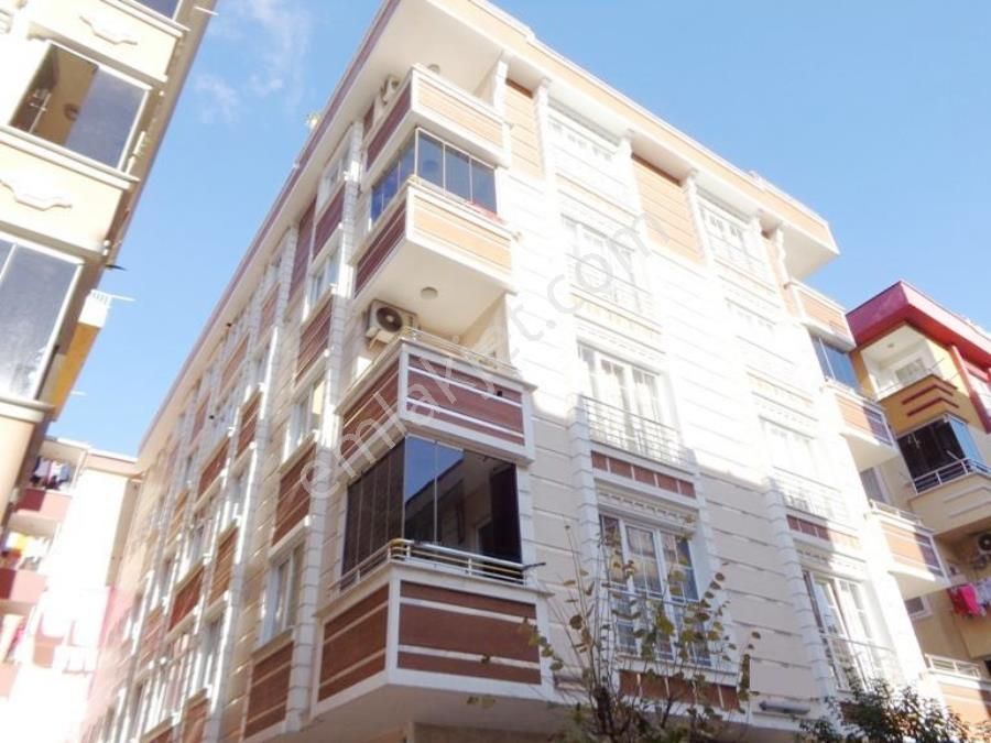 Yenibosna Çakmak Durağı Yakını Kullanışlı Satılık 3+1 Daire