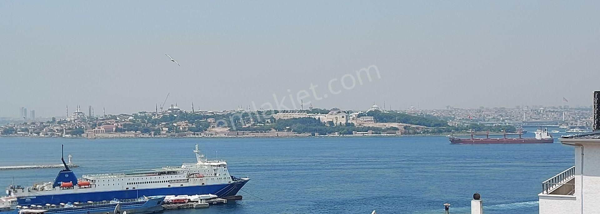 *üsküdar Selimiye'de Satılık Çift Cepheden Deniz Manzaralı Dubleks Daire...