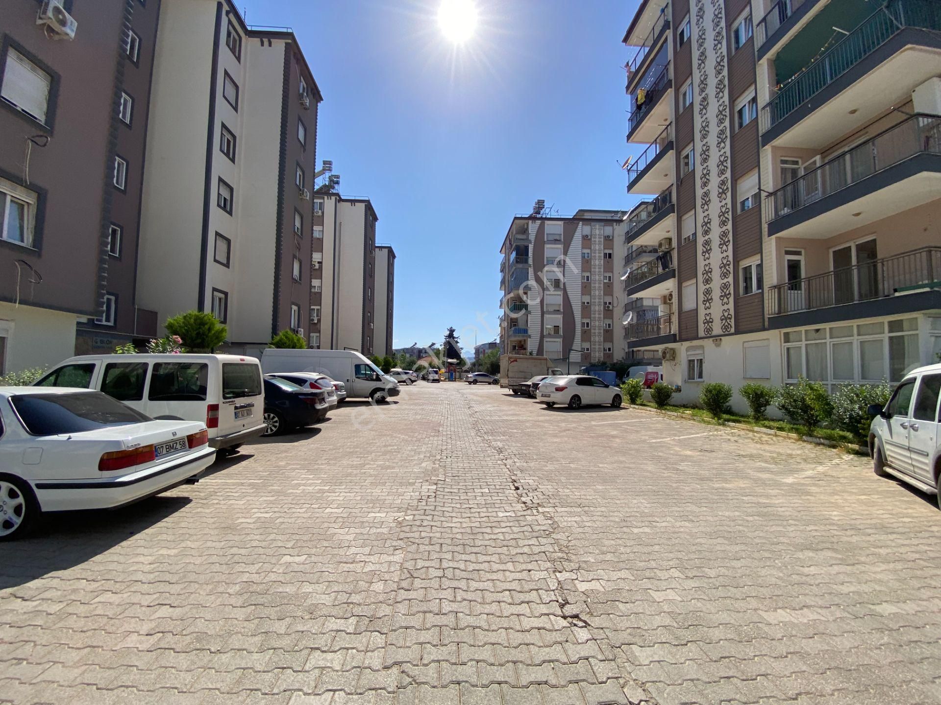 Kepez Hastane Yakını Site İçi 3+1 125m2 G/b/k Cepheli Ayrı Mutfaklı Yüksek Giriş