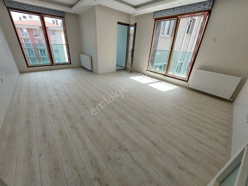 Deva Dan Bağlarbaşı Merkeze Çok Yakın ((boş)) Sıfır 3.arakat