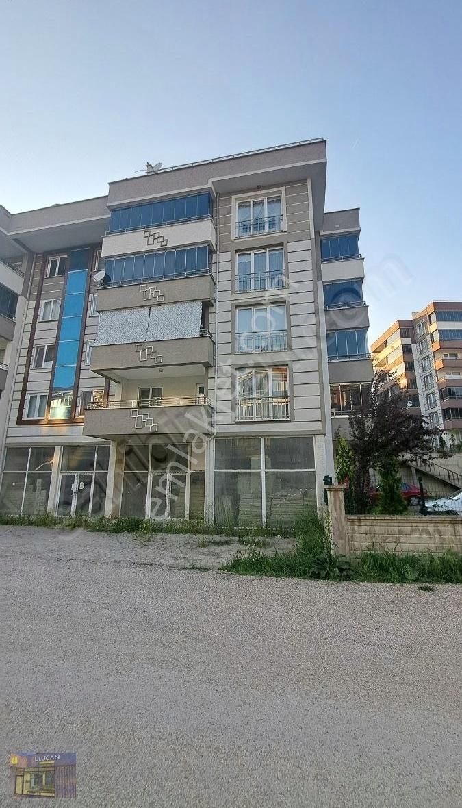 Bursa İnegöl Alanyurt Mahallesi'nde Satılık Site İçi 3+1 Daire