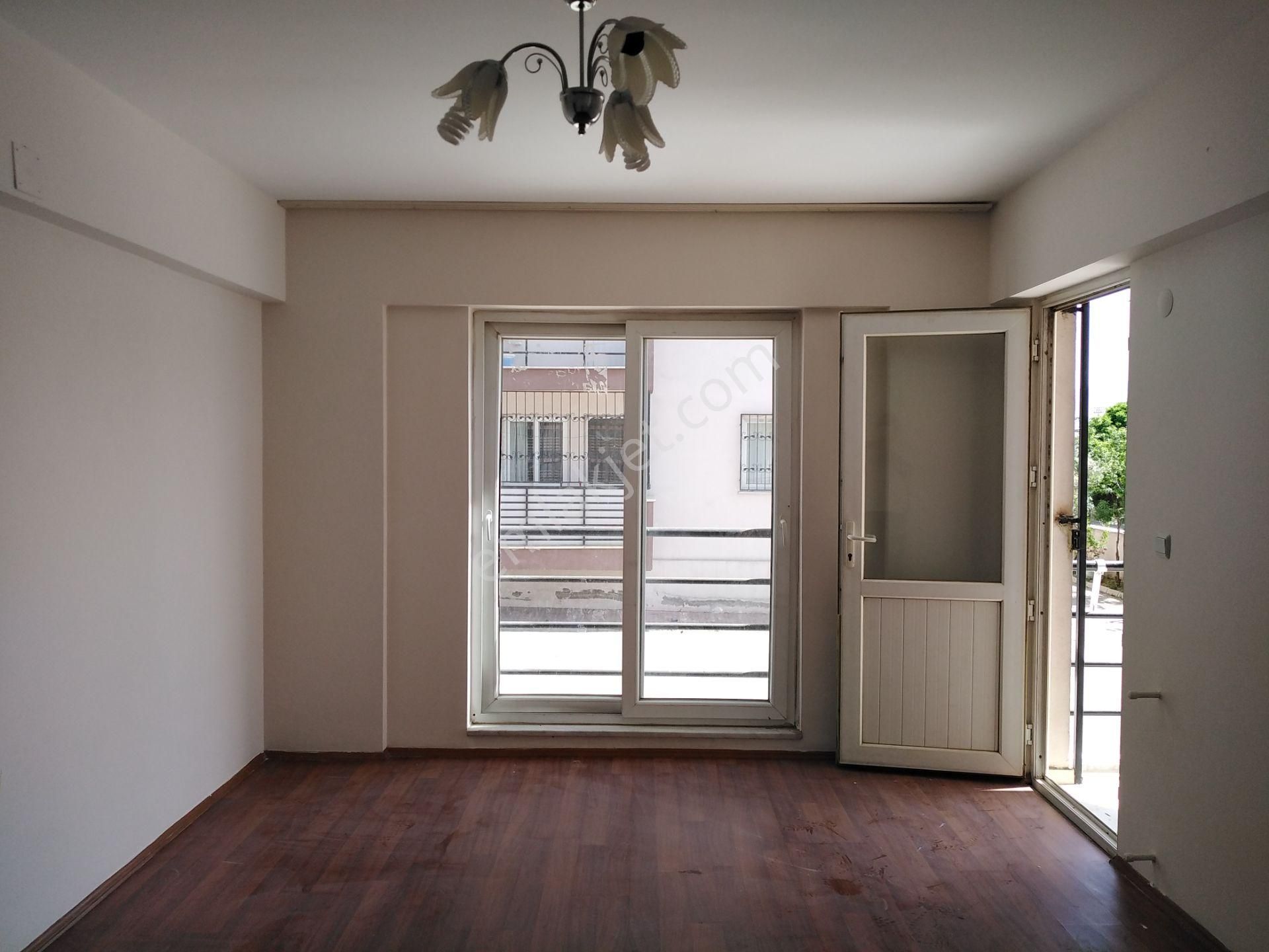 Aydın Nazilli Yöntem Emlaktan Karaçay Mahallesinde Doğalgazlı Yüksek Giriş Satılık 2+1 Daire