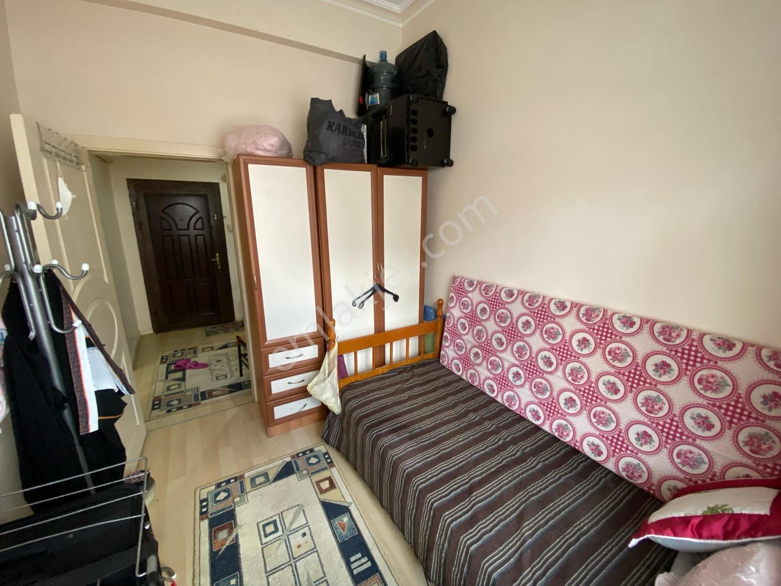 Sahibinden Oturuma Ve Yatırıma Uygun Eşya İle Satılık 2+1 Daire
