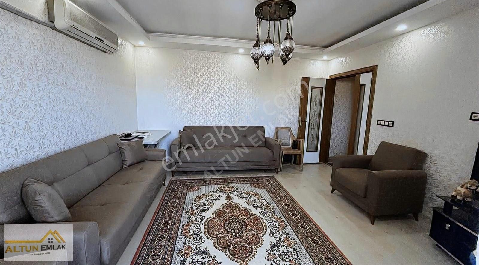 Altun Emlaktan Çarşı Merkezde Ofis Büro