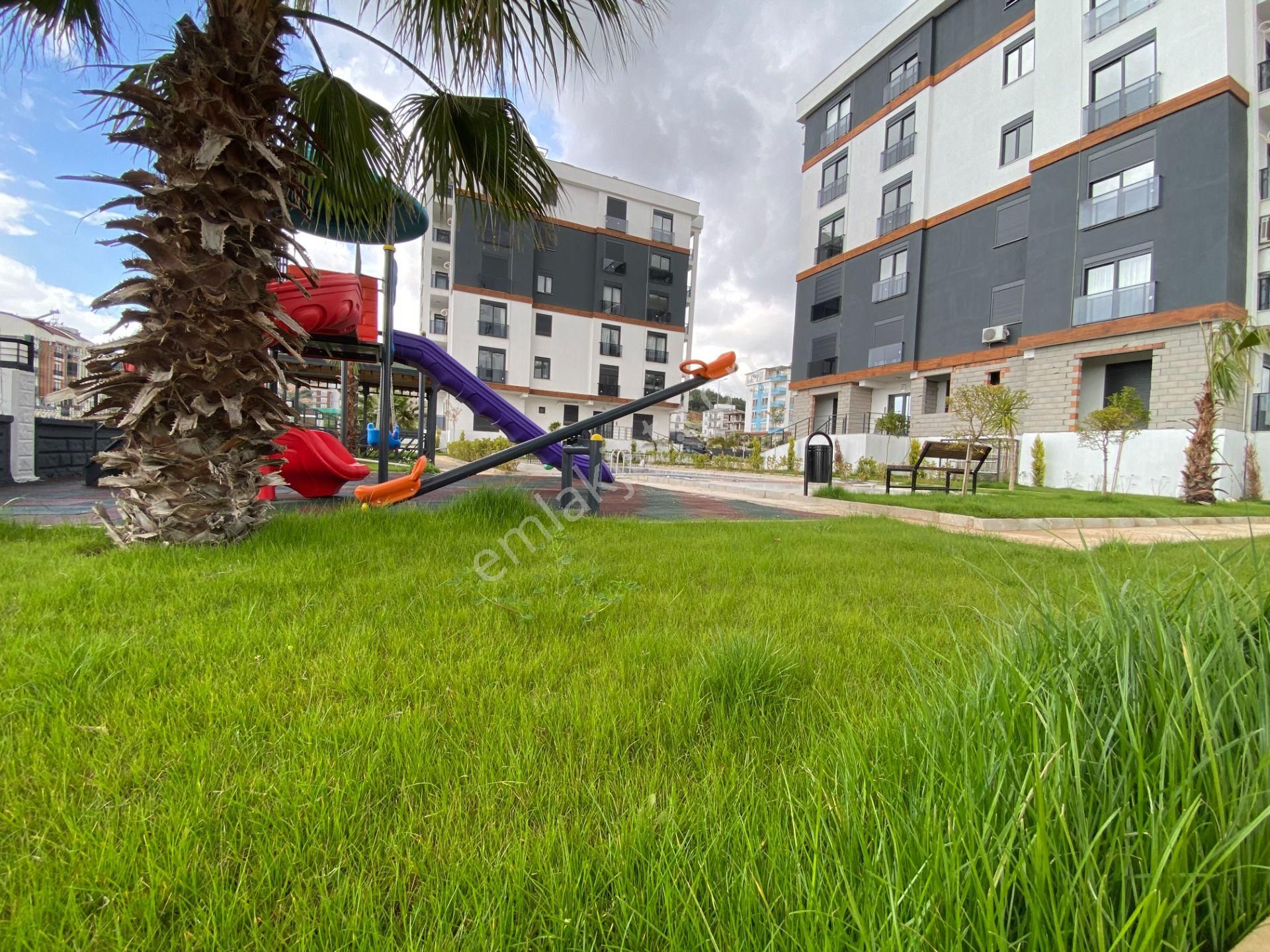 Fevziçakmak Mah.havuzlu,kapalı Otoparklı,güvenlikli Site İçi 1+1 55m2 3.kat Güney Cepheli Daire