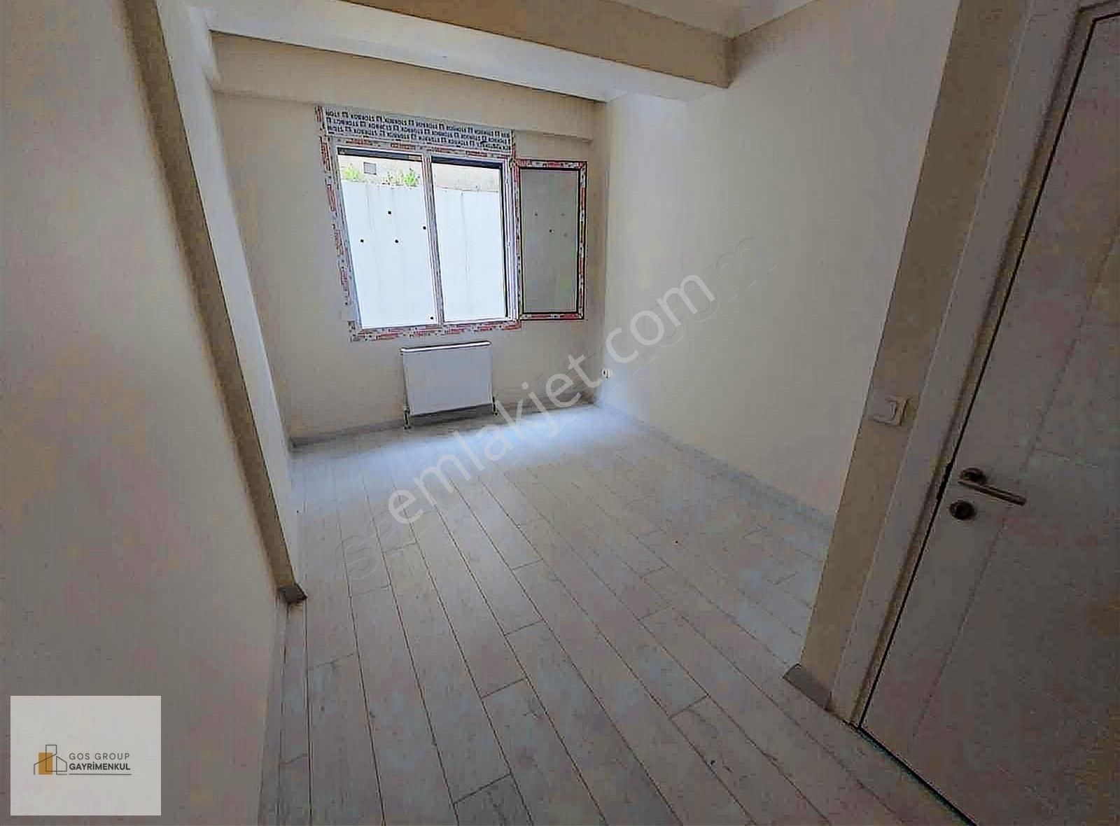 Acıbadem Yaprak Sokakta Yeni Bina Ebeveynli 2+1 Satılık Daire