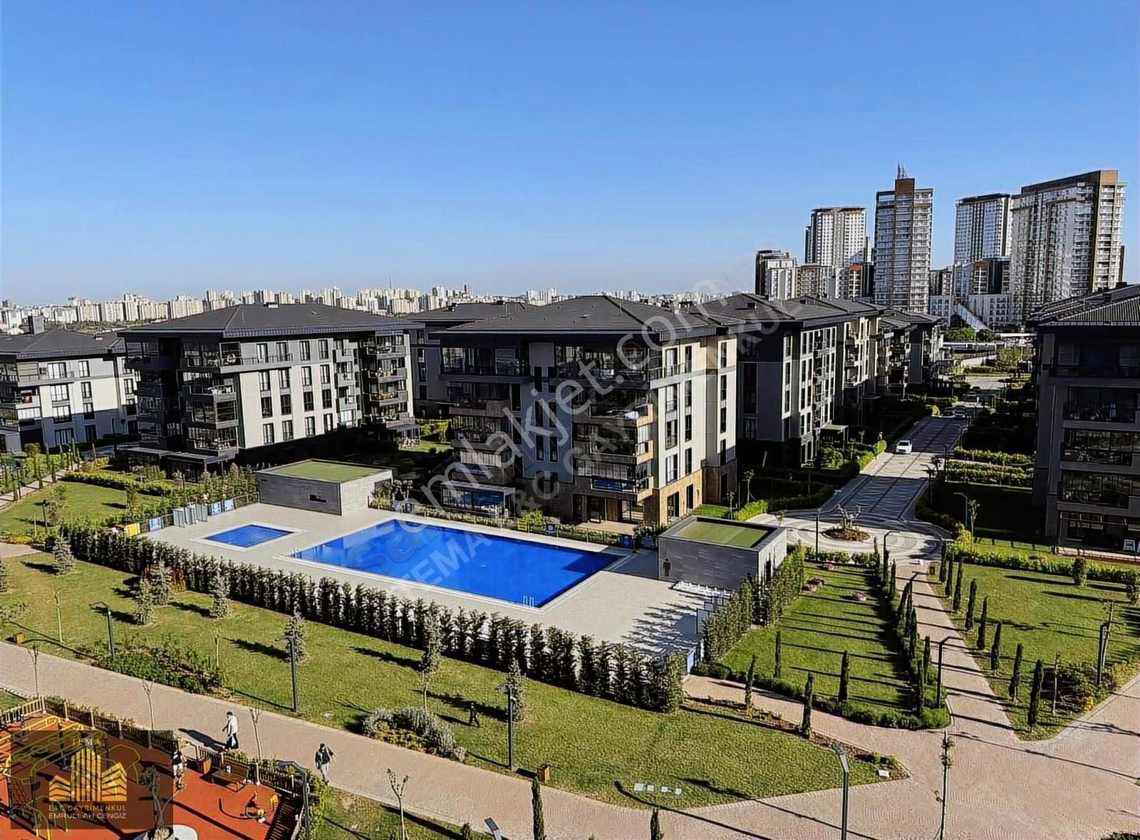 E&c,tema İstanbul 2,de Satılık 4+1 247 M2 Ful Orta Peyzaj Daire