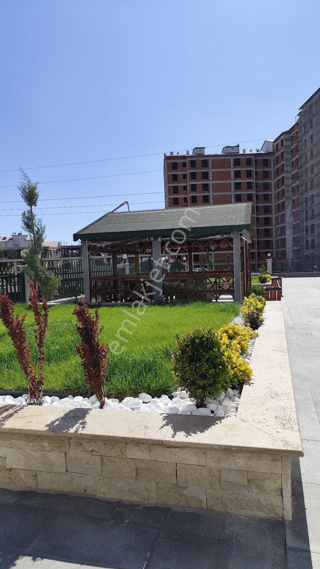 Sivas Merkez Kısacık Premium'da Satılık 4+1 Daire