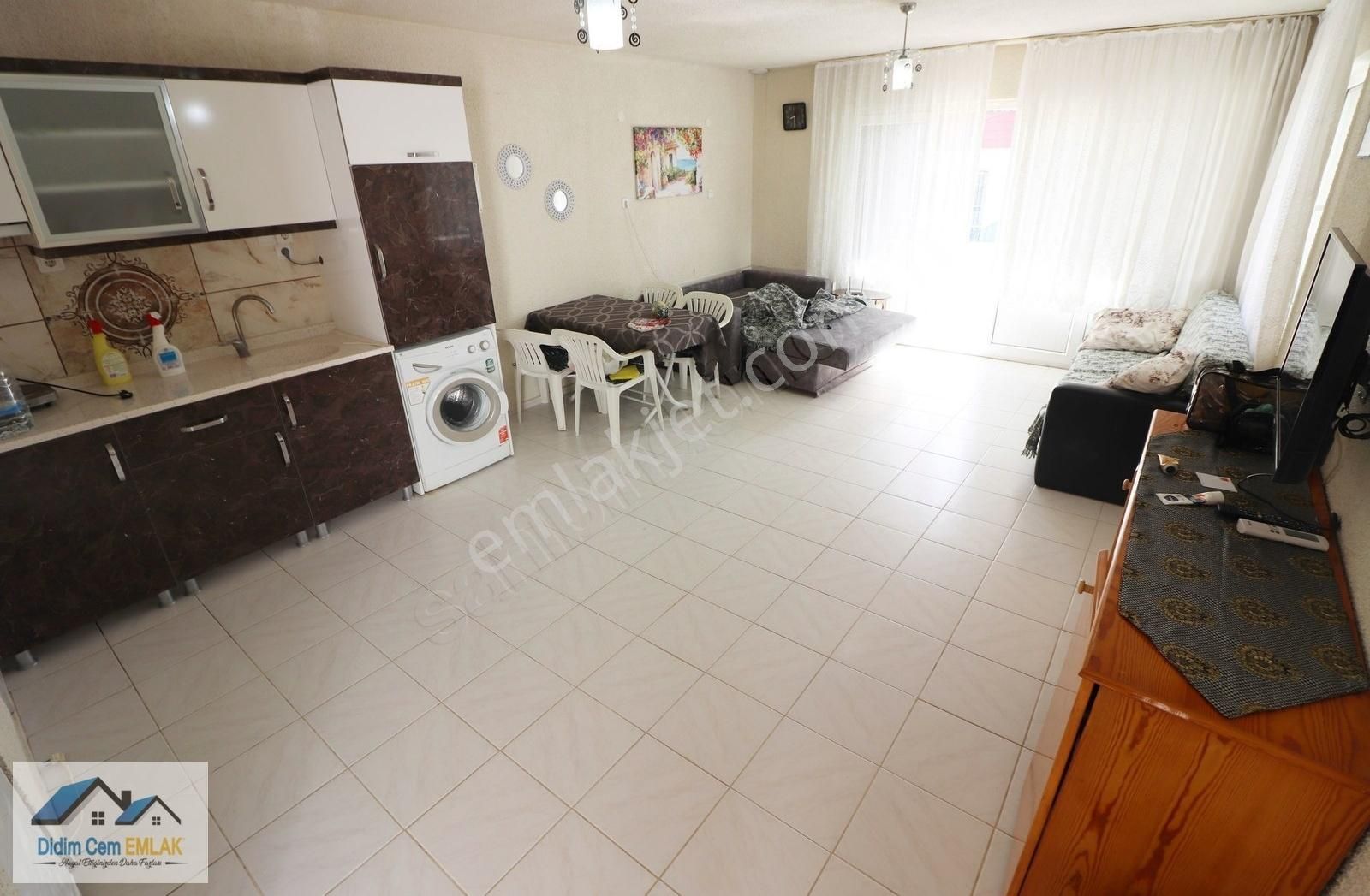 Sahte Cennette Denize 50 Metre Satılık 1+1 Daire