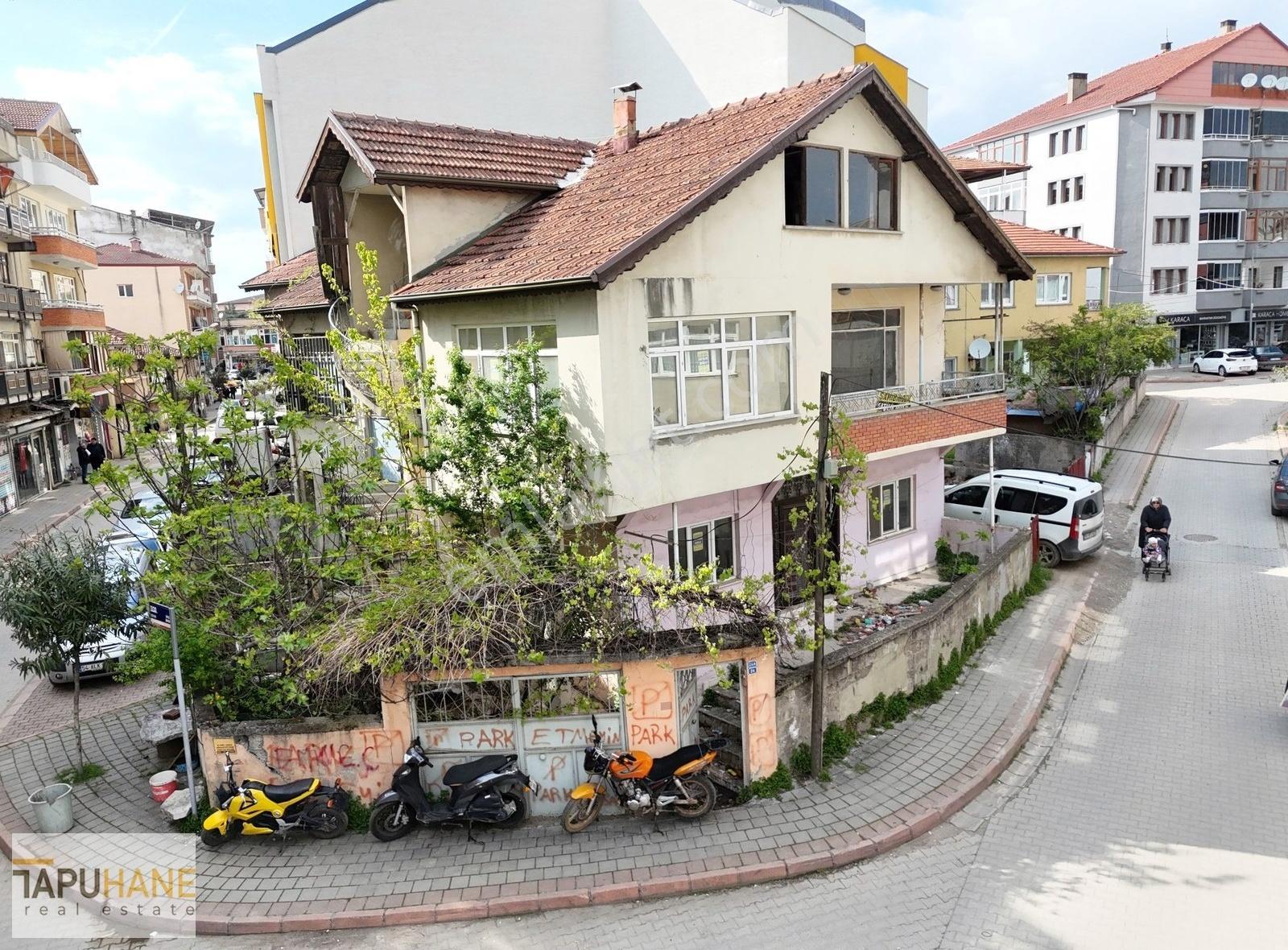 Tapuhane'den Zeki Cömert Parkı Yanı 2 Katlı Satılık Müstakil Ev - Görsel 13