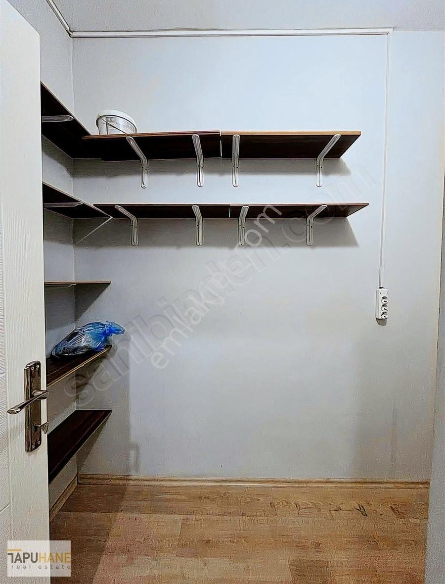 Tapuhaneden Yeni Mahallede 2+1 Ara Kat Site İçinde - Görsel 5