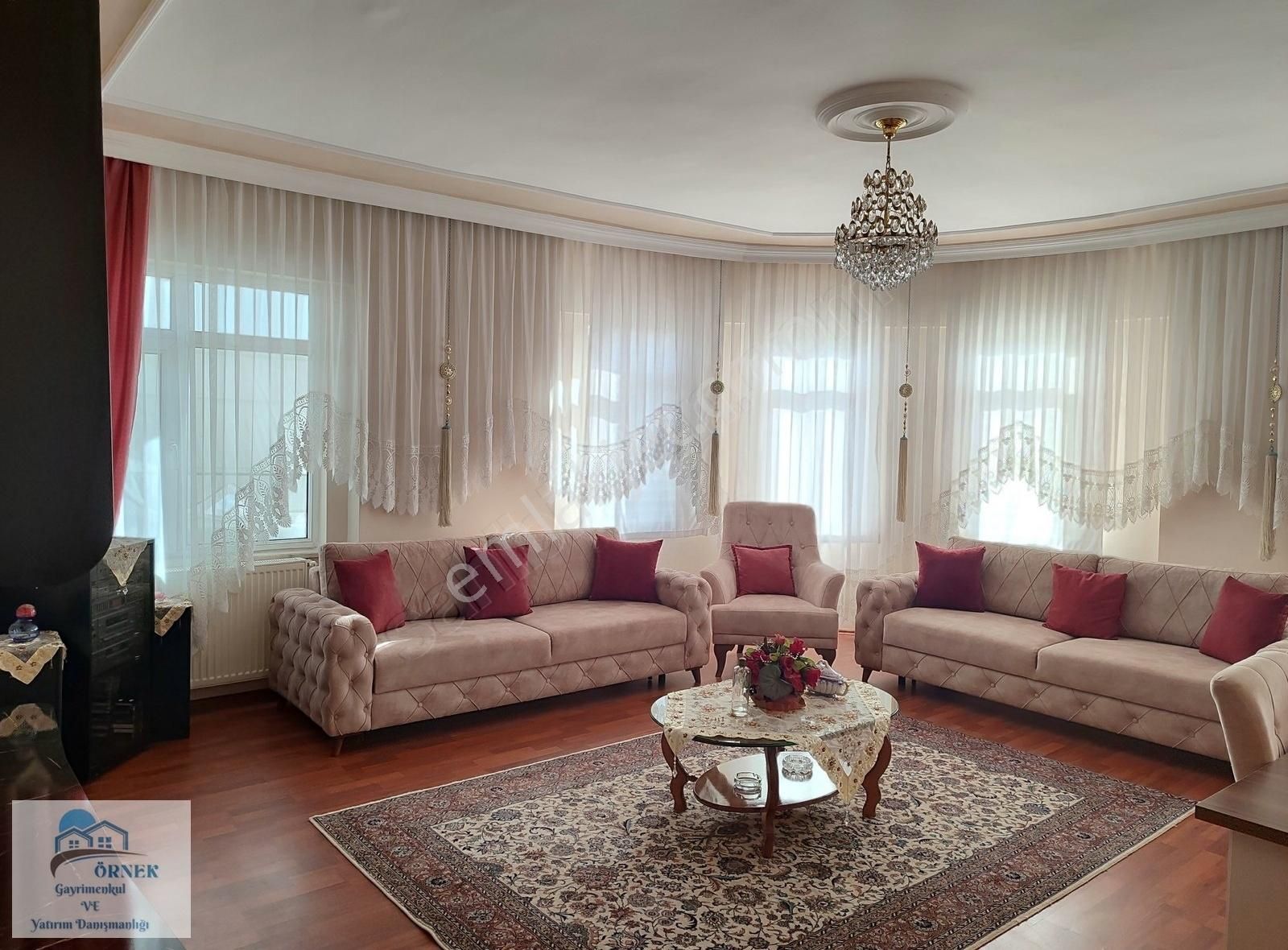 Cumhuriyet Mah Park23 Arkasında Satılık 4+1 Yapılı Ara Kat Daire
