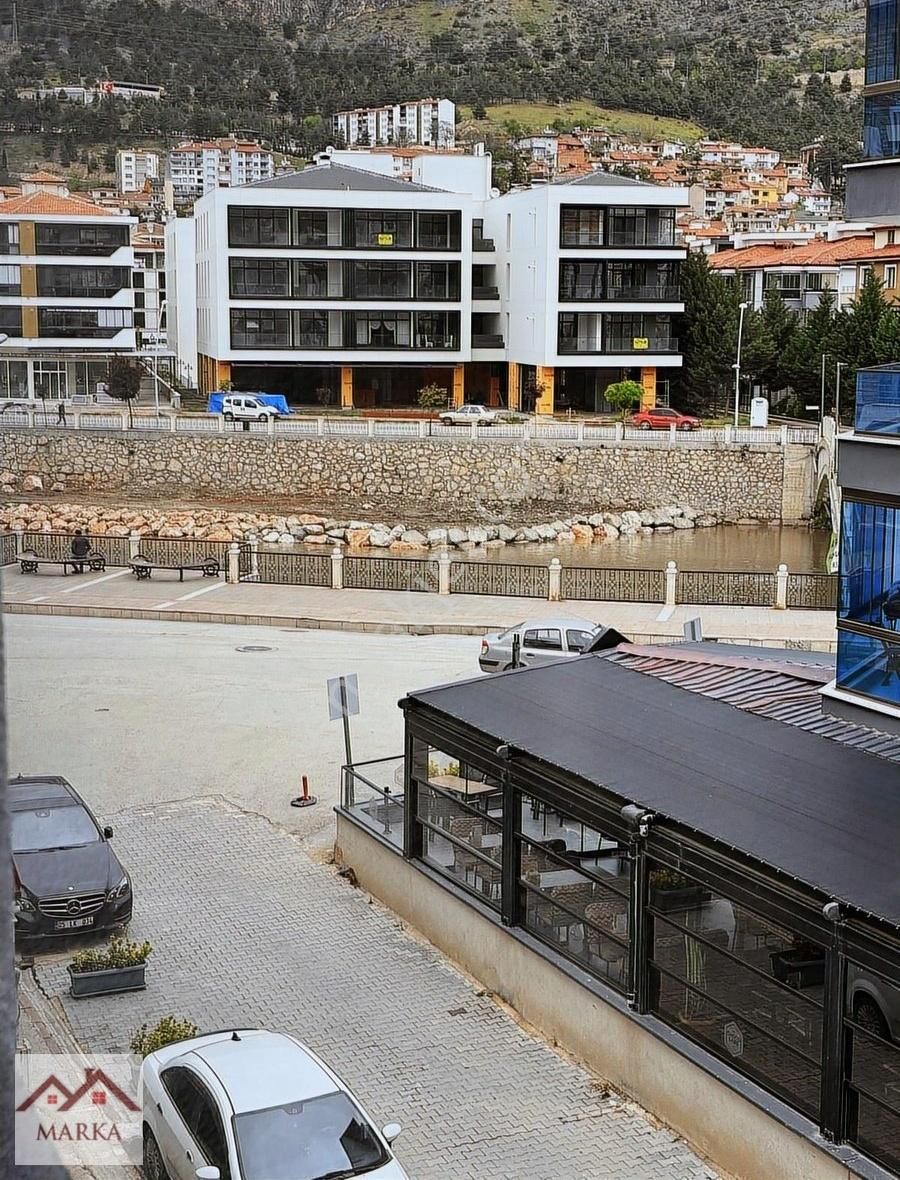 Hacılar Meydanı'nda 3+1, 145 M2 Satılık Sıfır Daire