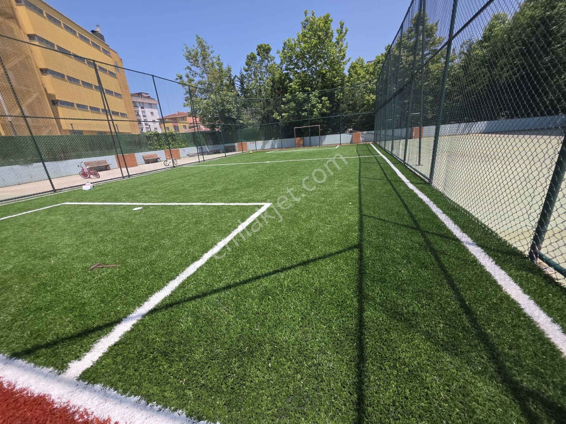 Güvenlikli Site'de 3+1 Geniş Daire