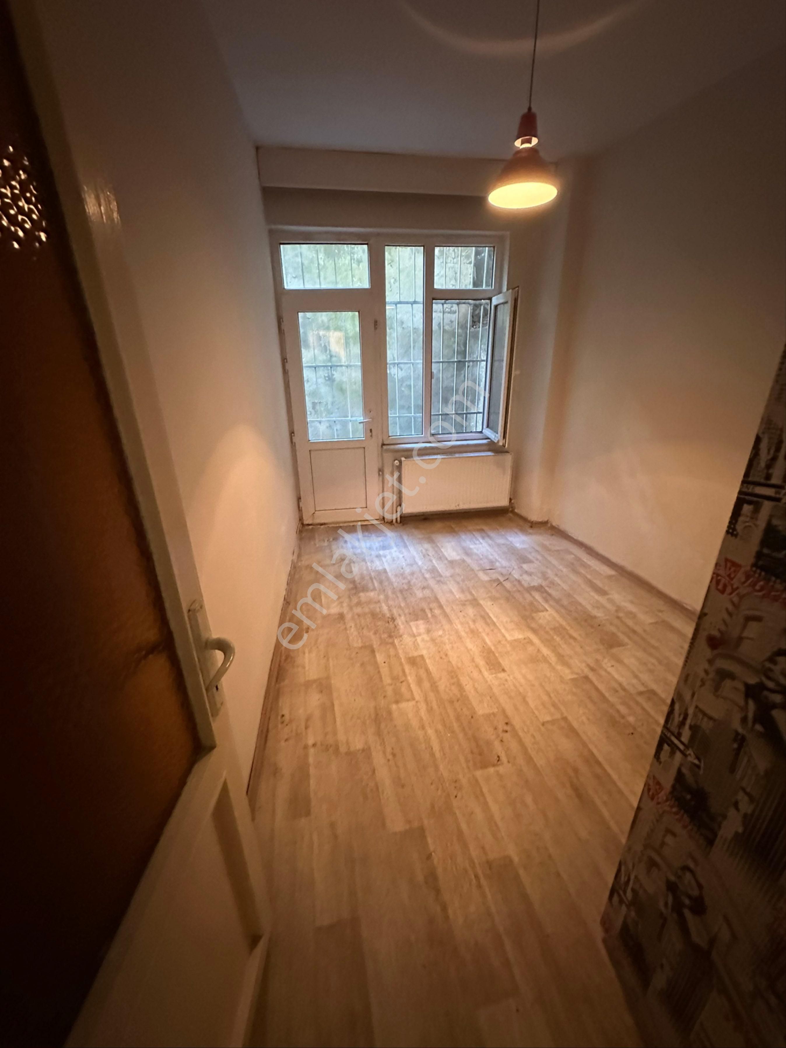 Asariye Emlaktan Beşiktaş Çırağanda Satılık 2+1 Daire - Görsel 2