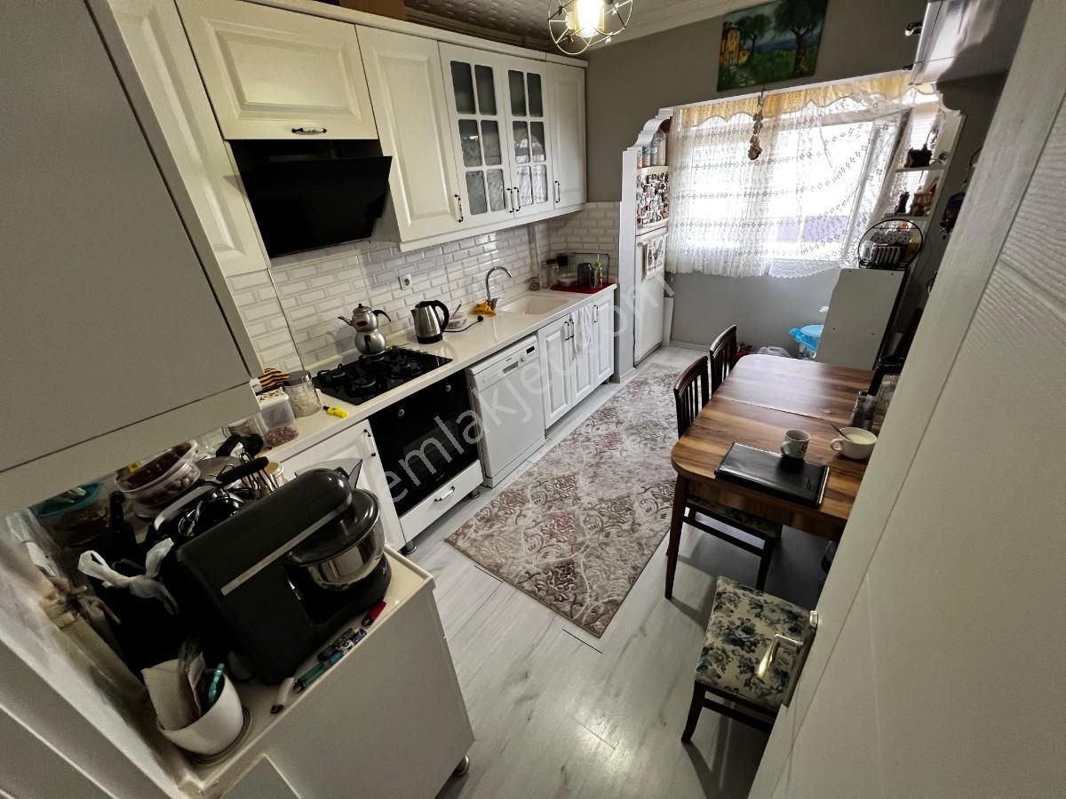 Pınarbaşı Mahde 3+1 Yapılı Merkezi Konumda Satılık Daire!!