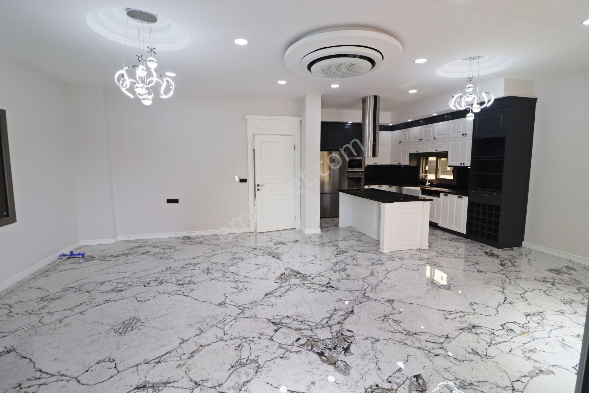 Altınoluk Ta Tasarım Harikası 650 M² Arsa İçerisinde 5+1 Villa - Görsel 8