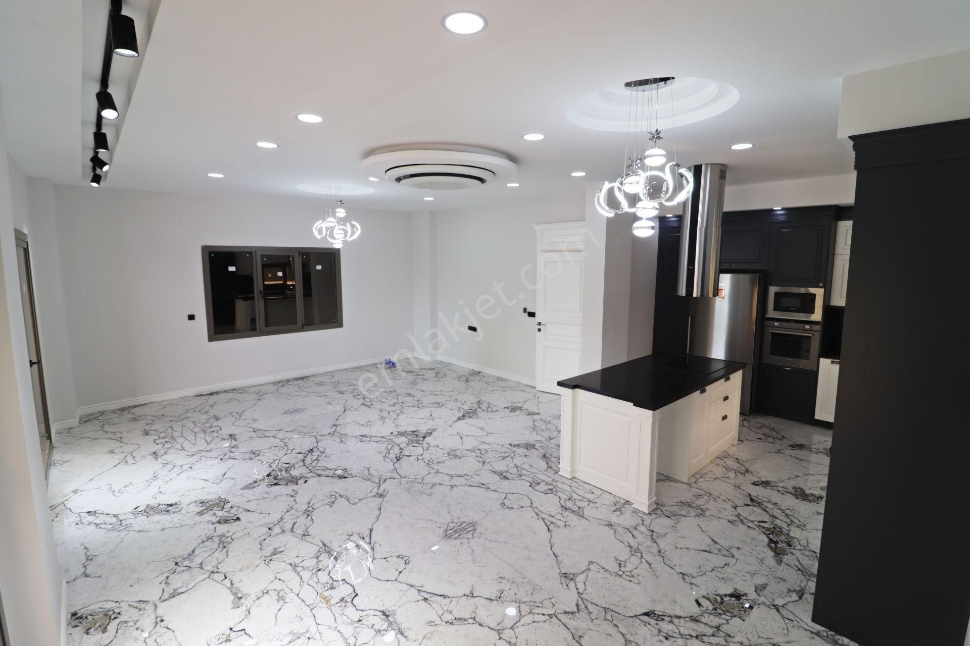 Altınoluk Ta Tasarım Harikası 650 M² Arsa İçerisinde 5+1 Villa - Görsel 3