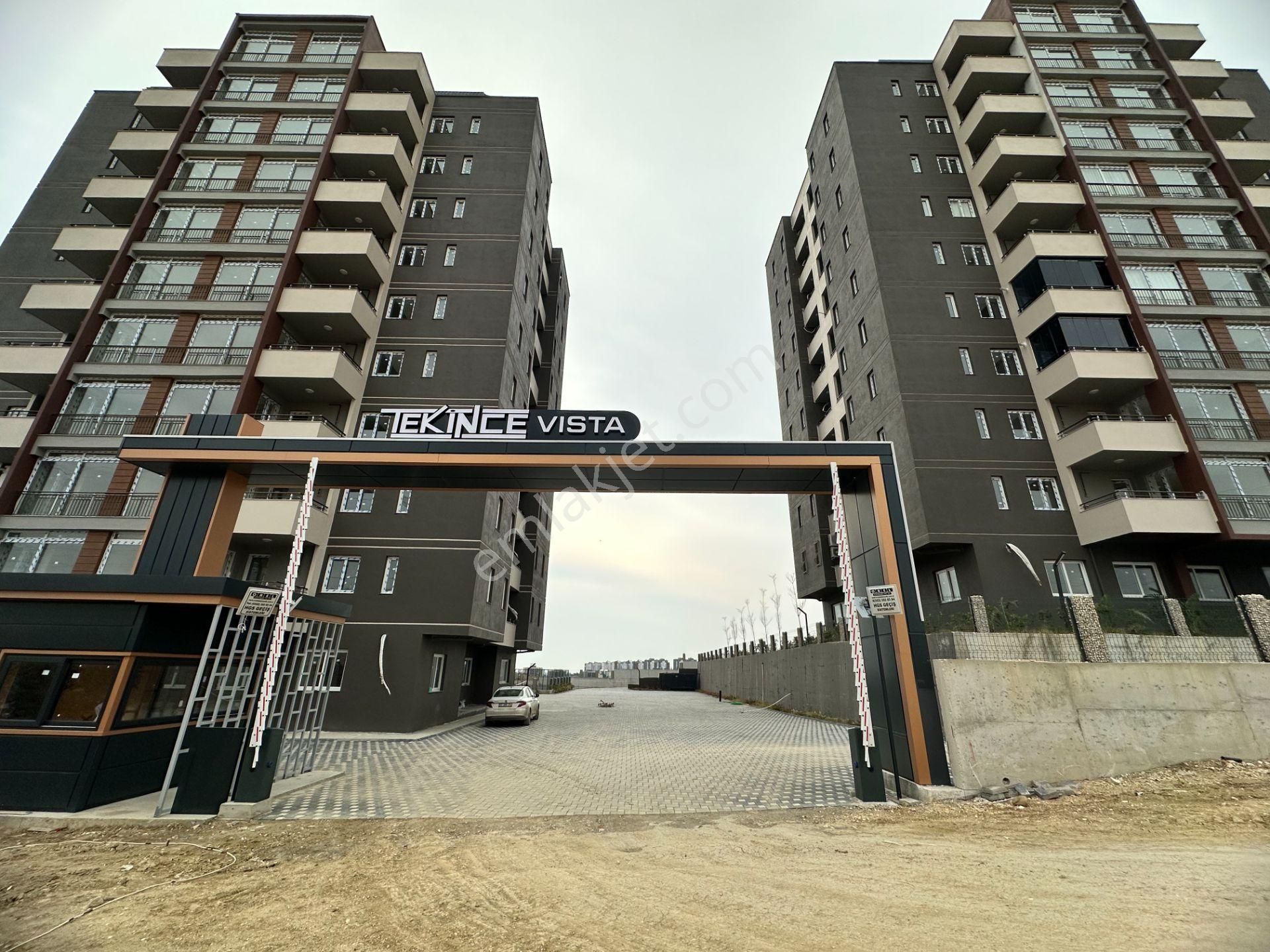 Atabey'den Kabasakal'da 7/24 Güvenlik Sitede Kapalı Mutfak 3+1çift Banyolu Satılık Daire