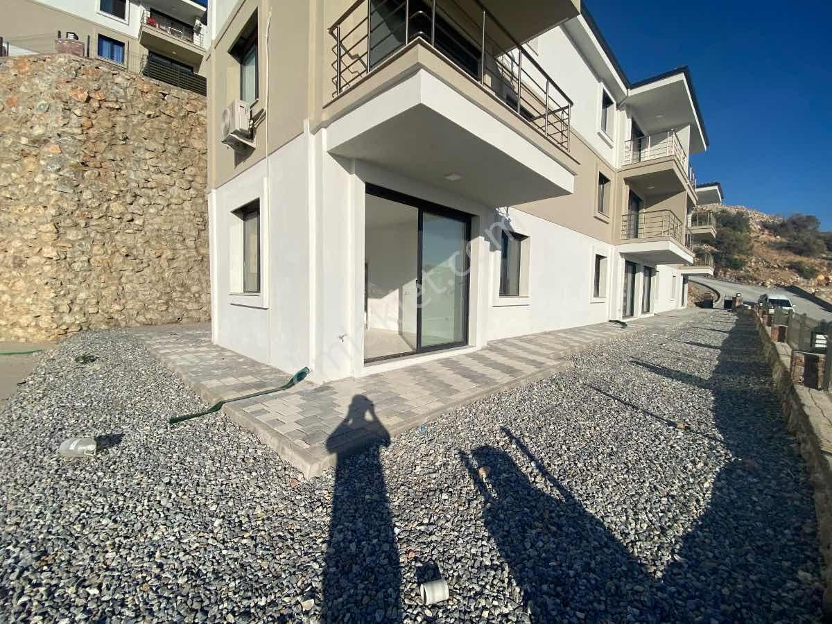 Didim Akbük’te Ful Deniz Manzaralı Köşe Başı 2+1 Bahçe Katı - Görsel 18