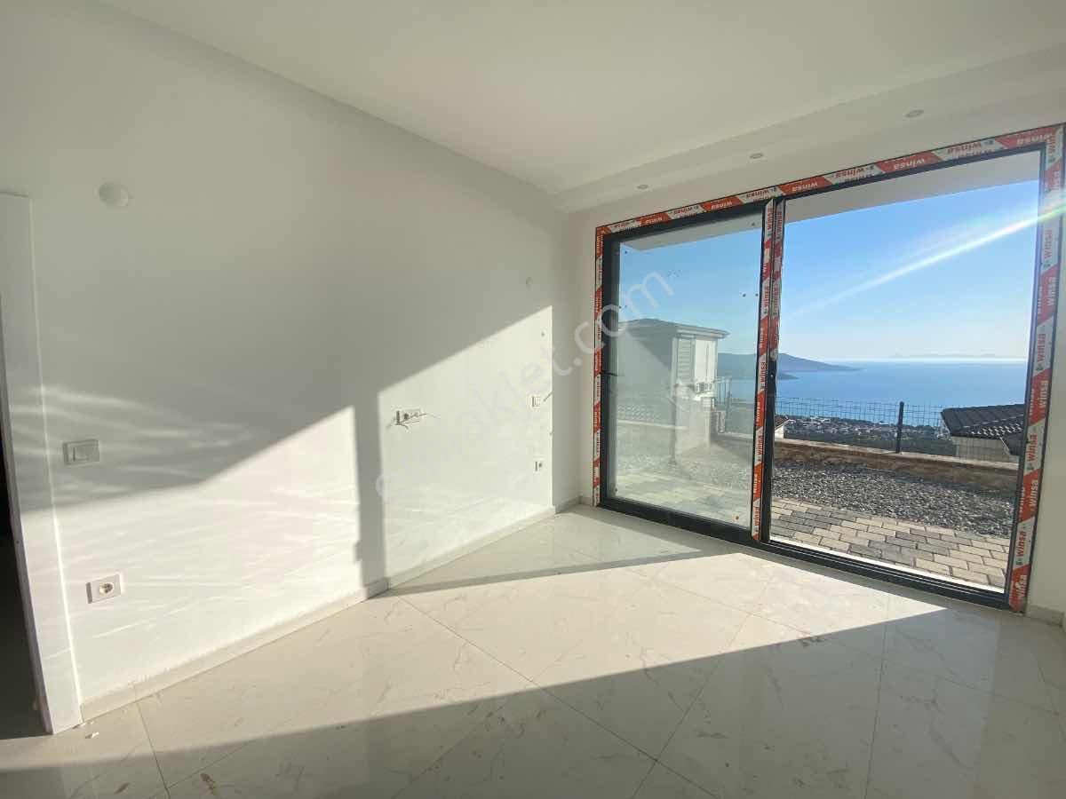 Didim Akbük’te Ful Deniz Manzaralı Köşe Başı 2+1 Bahçe Katı - Görsel 14