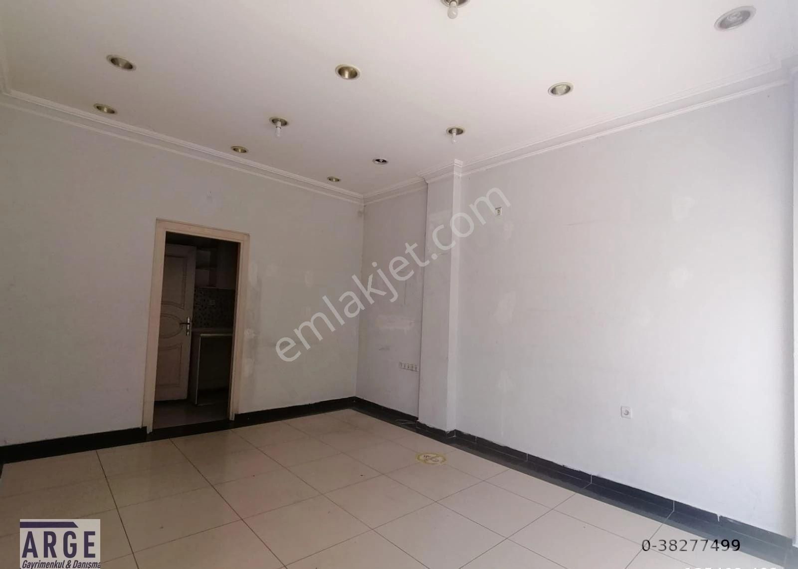 Köşe Başı Beşyol Ağzında Satılık Düz Giriş Dükkan - Görsel 15