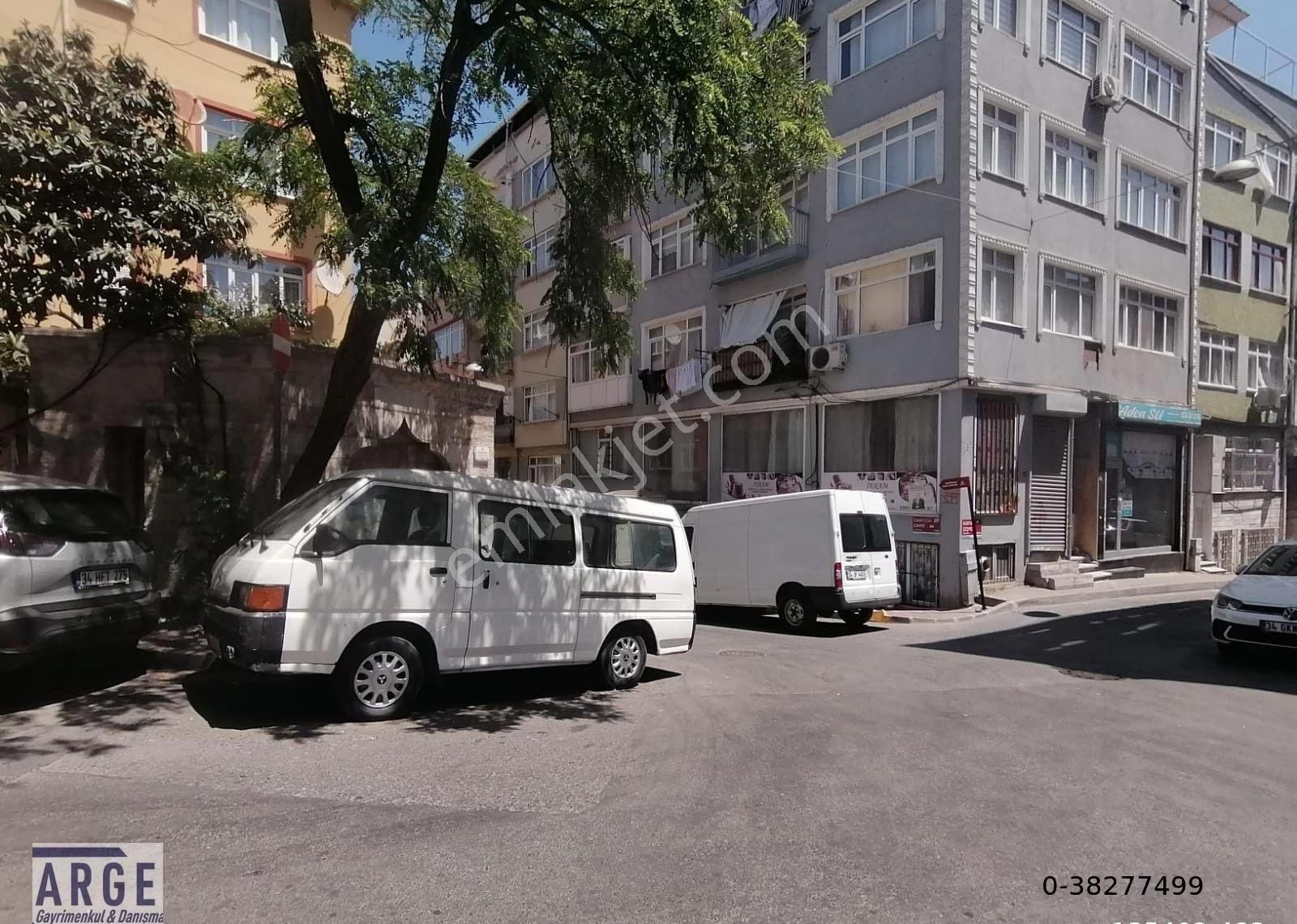 Köşe Başı Beşyol Ağzında Satılık Düz Giriş Dükkan - Görsel 10