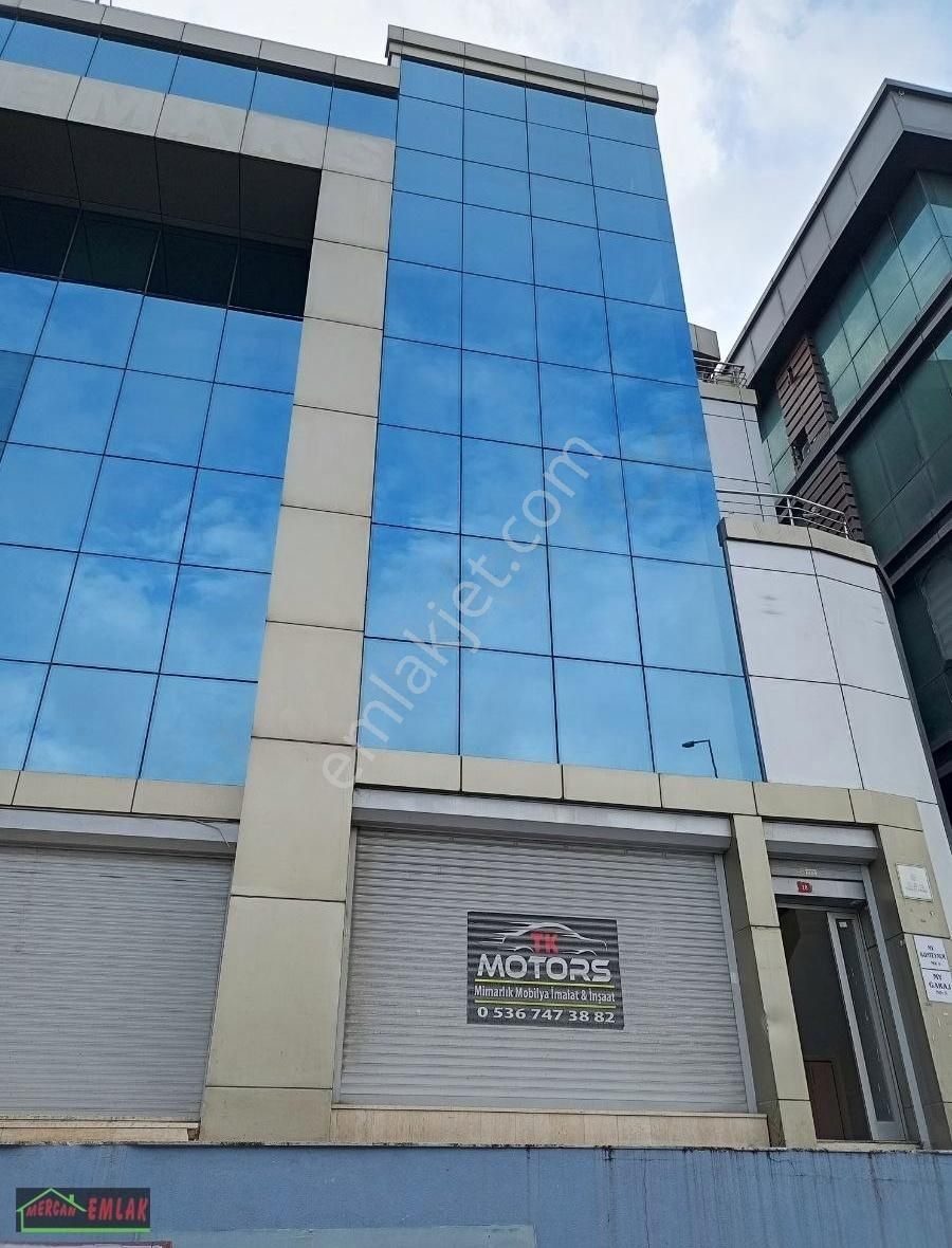 Beylikdüzü Liman Yolunda