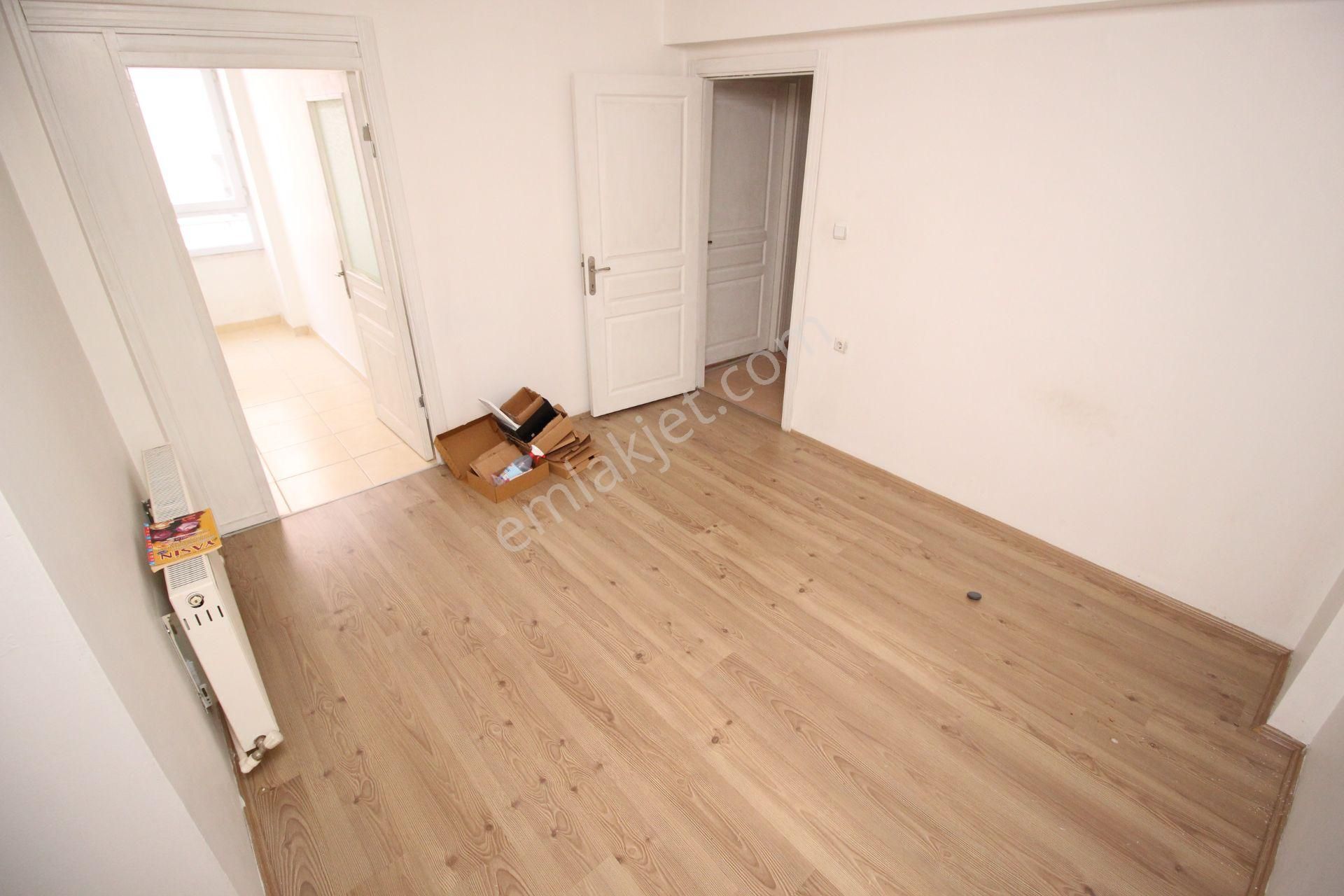 Emre Emlaktan Topçu Mahallesinde 2+1 Arakat Kiralık Daire - Görsel 14