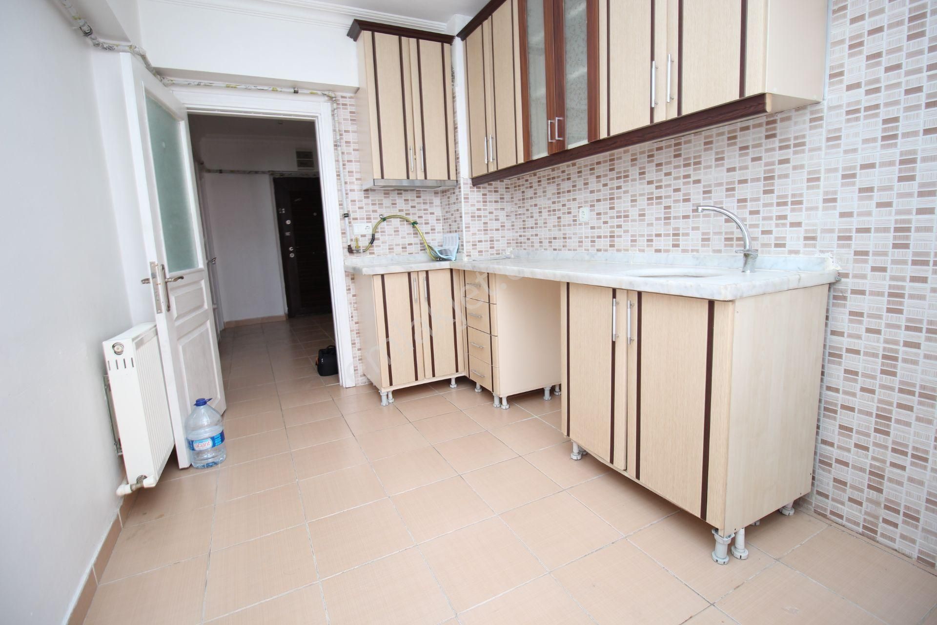 Emre Emlaktan Topçu Mahallesinde 2+1 Arakat Kiralık Daire - Görsel 2