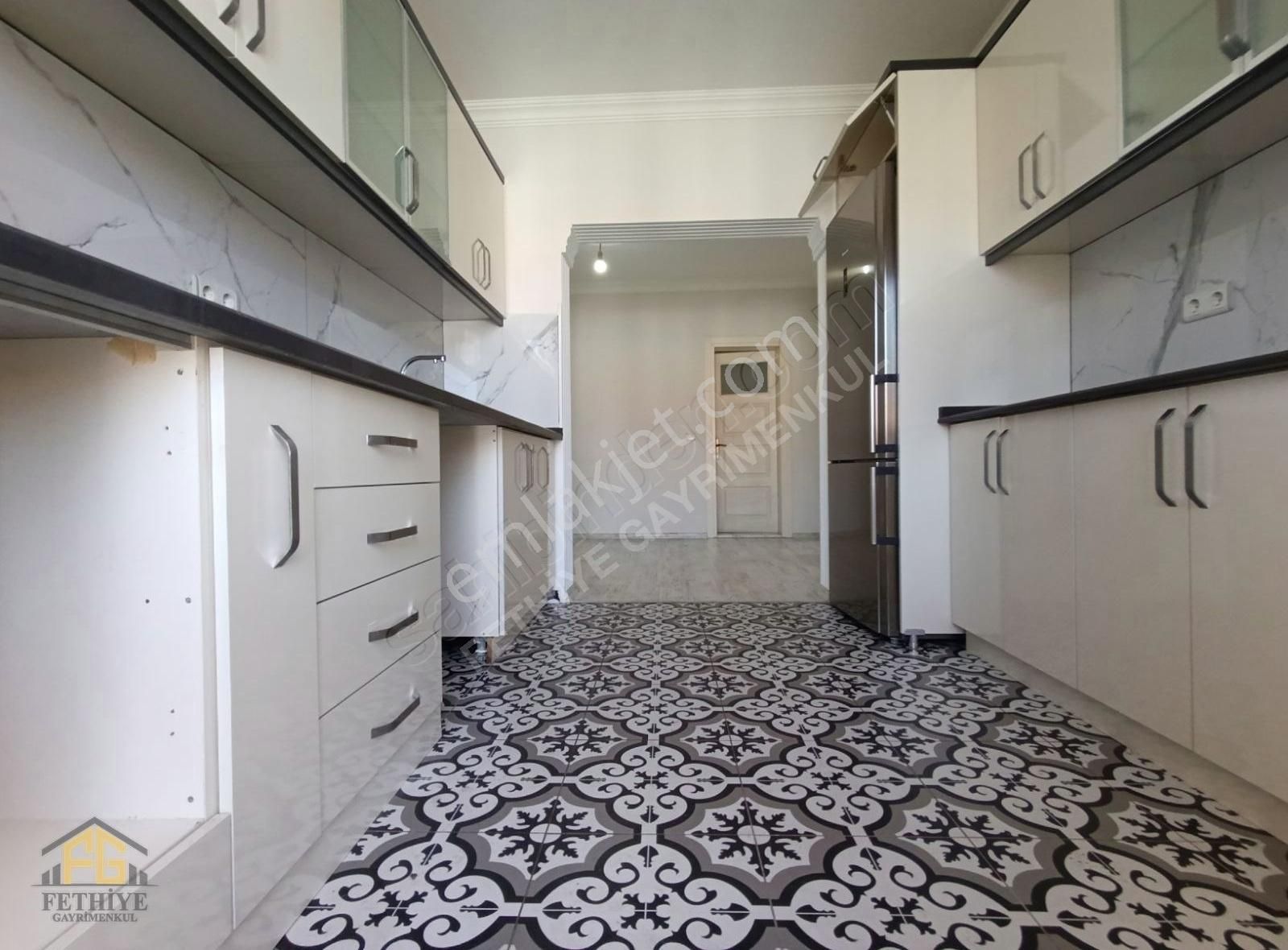 Fethiye Tuzla Mh Sahile 150 Mt Klimalı 160 M2 3+1 Daire
