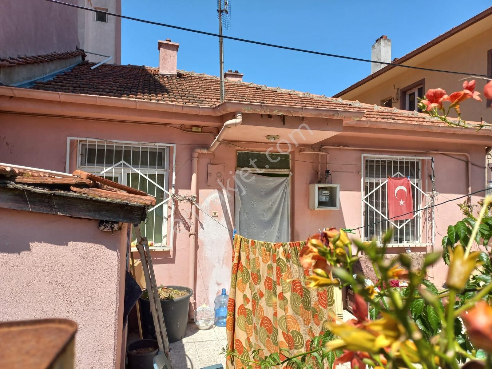 C.21 Loca Alihikmetpaşa Mah. Satılık 261m2 Arsalı 2 Müstakil Ev - Görsel 2