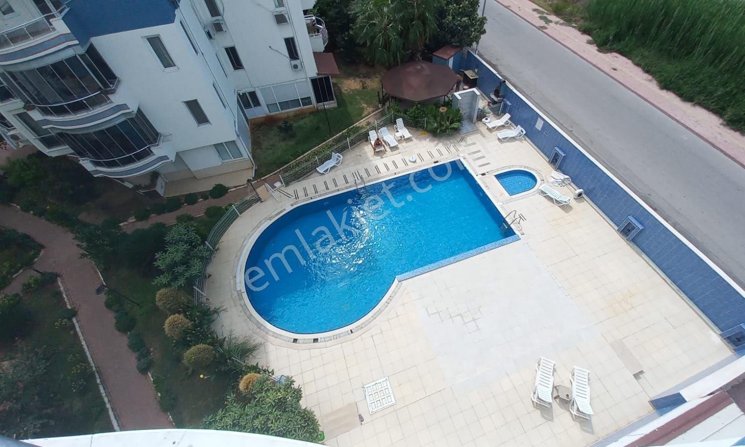 Konyaalti Limanda 2+1 Dubleks Yüzme Havuzlu Yatırımlık