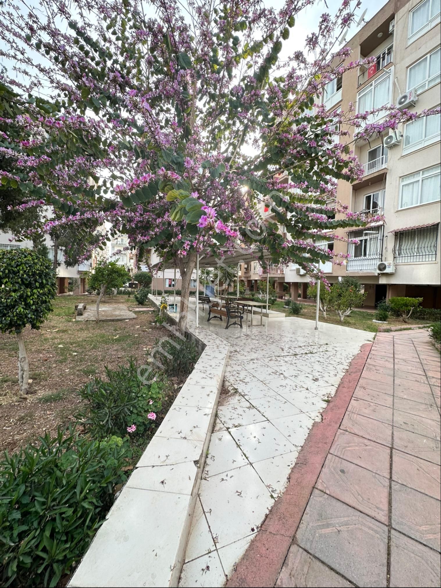 Mezitlide Arakat Krediye Uygun Site İçi