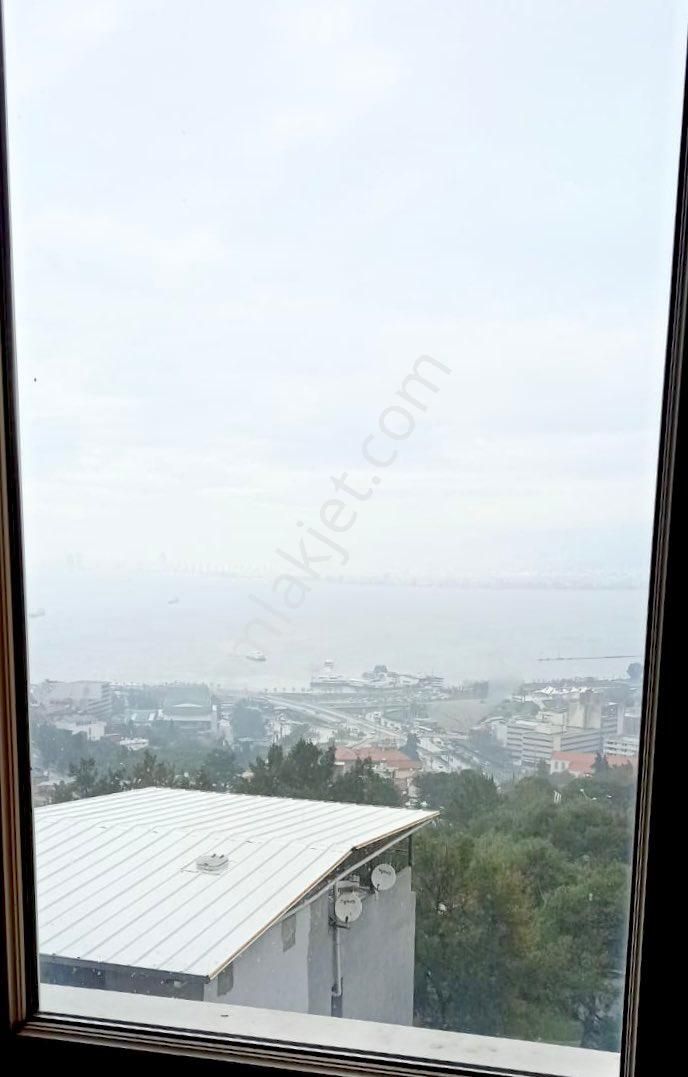 Konak Eşrefpaşa Yakını Asansörlü Deniz Manzaralı 3+1 Daire