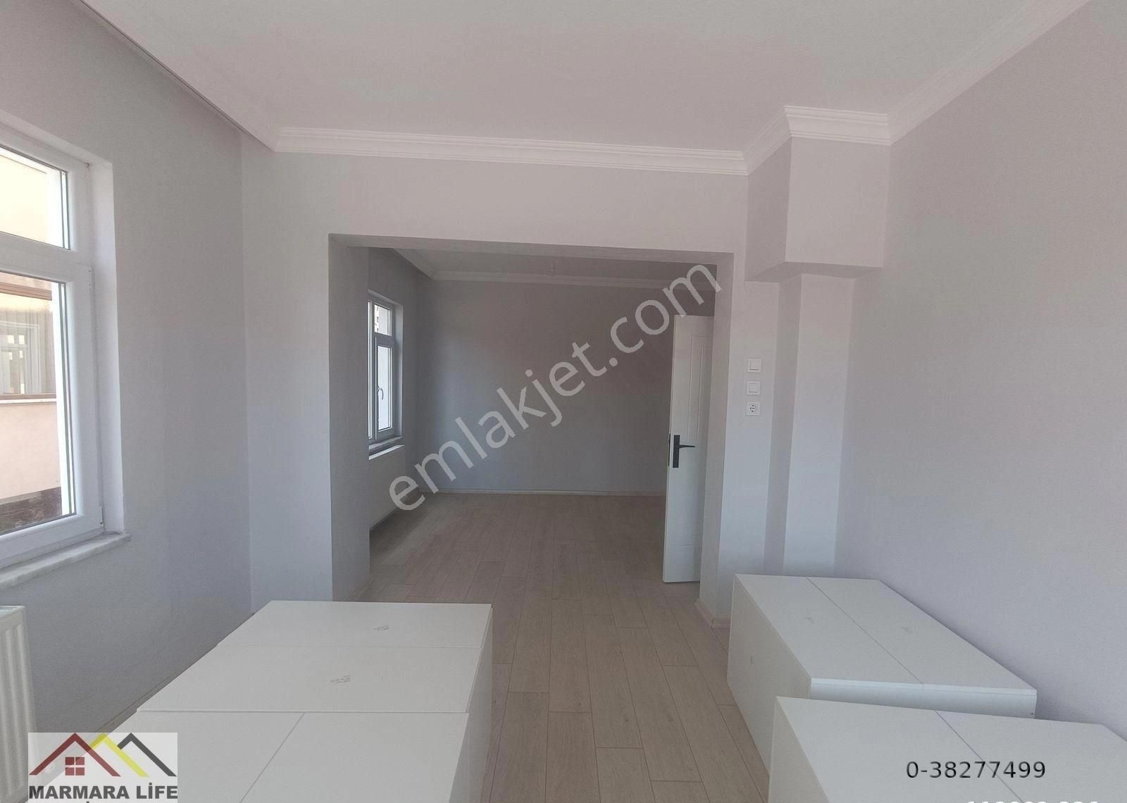 Sakarya Caddesi Üzerinde Salko Cami Yanı Kiralık Daire