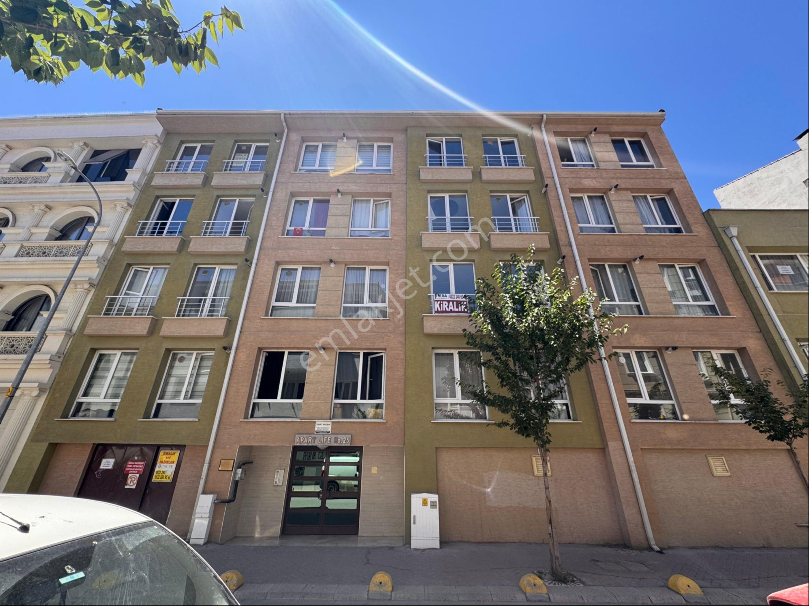Pera'dan Yenibağlar Mah Collesium Yanı Kiralık 1+1 Ara Kat Daire
