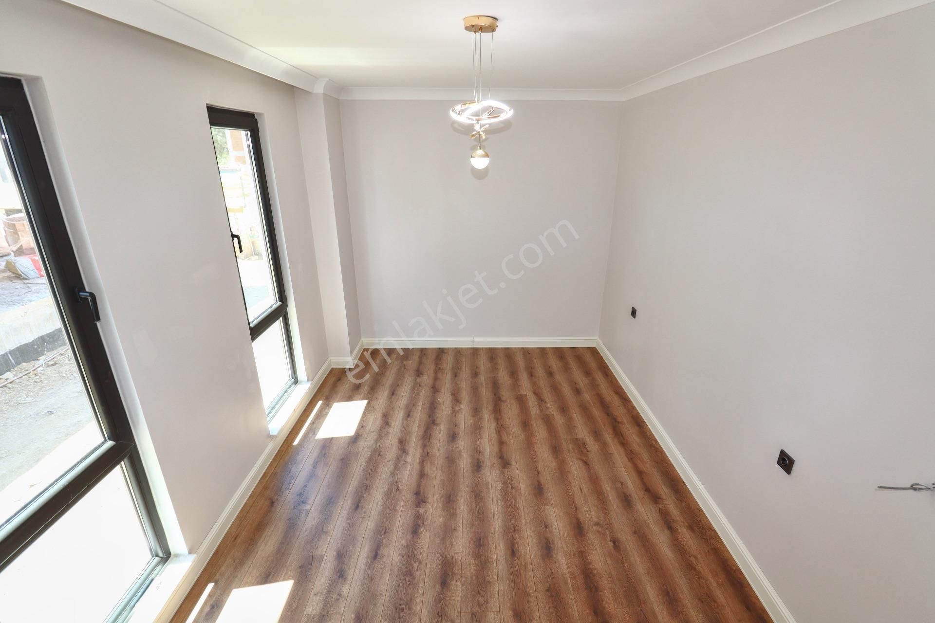Mahmut İşler'den Tek Yetkili Havuzlu Denize Sıfır 2+1 Lüks Daire - Görsel 30