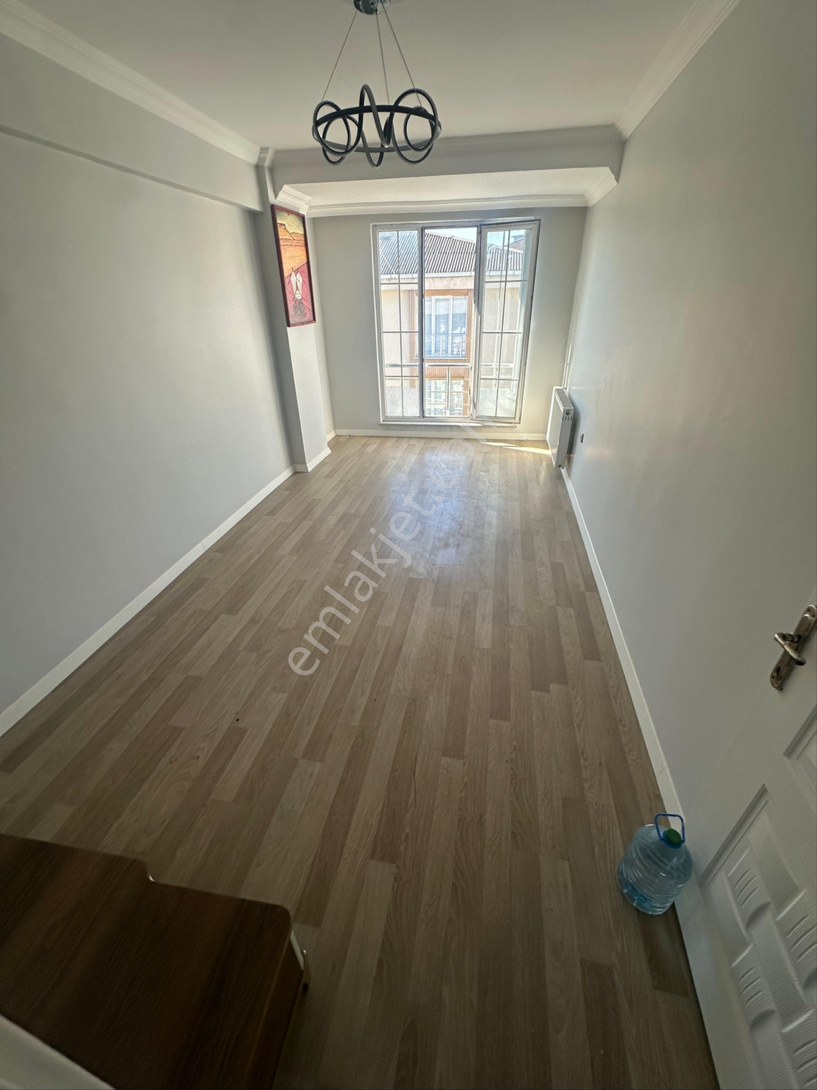 Esenyurt Pınar Mahallesinde Satılık 2+1 Ara Kat