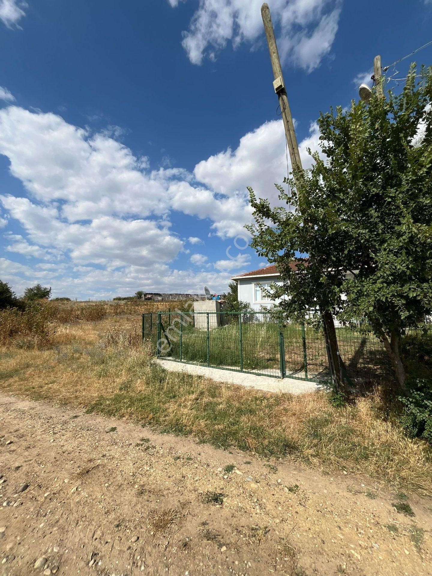 Edirne Uzunköprü 146 M2 Köy İçi İmarlı Asfalt Yola Cephe