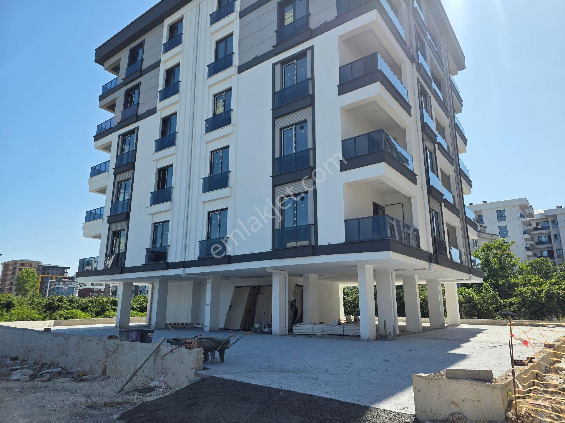 Cumhuriyet Mah Üniversite Çok Yakın 1+1 Daire 50 M2 Satılık