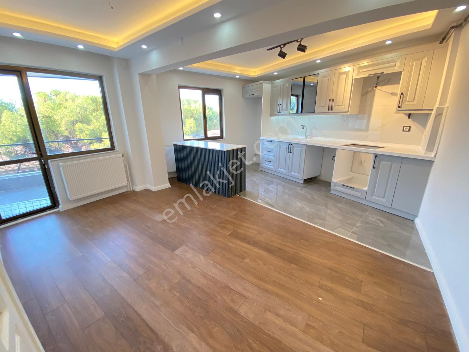 Atbiner Emlaktan Manisa Şehzadeler Peker Mahallesi 3+1 110m2 Asansörlü Full Özellikli Arakat Daire