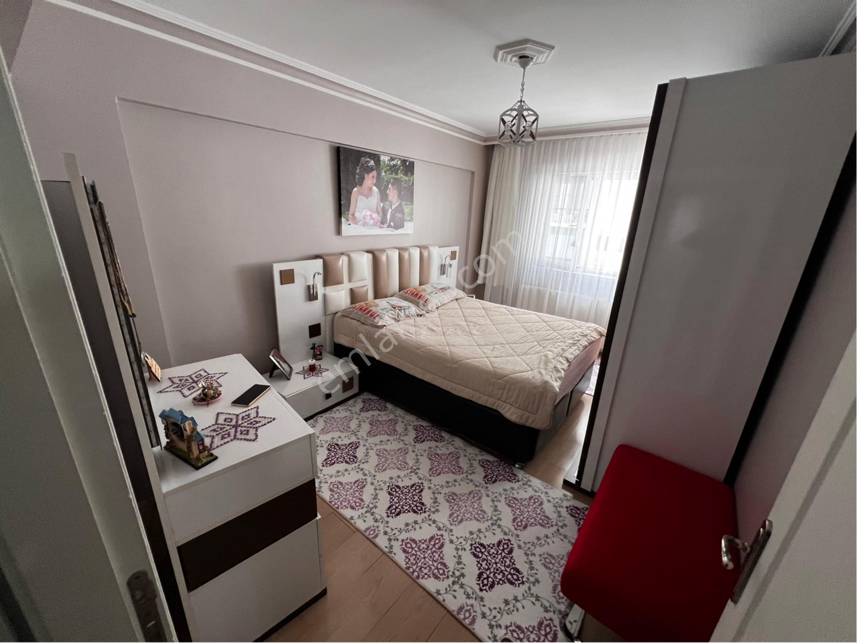 Gazi Göbek’te 3+1 1.katta Caddeye Yakın Satılık Daire - Görsel 5