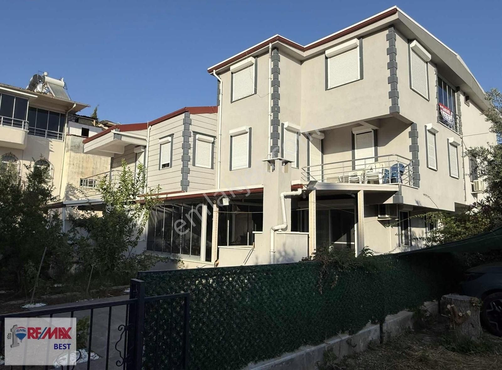 Altınkum Plajına Yürüme Mesafesinde, 5+1 Tripleks Villa