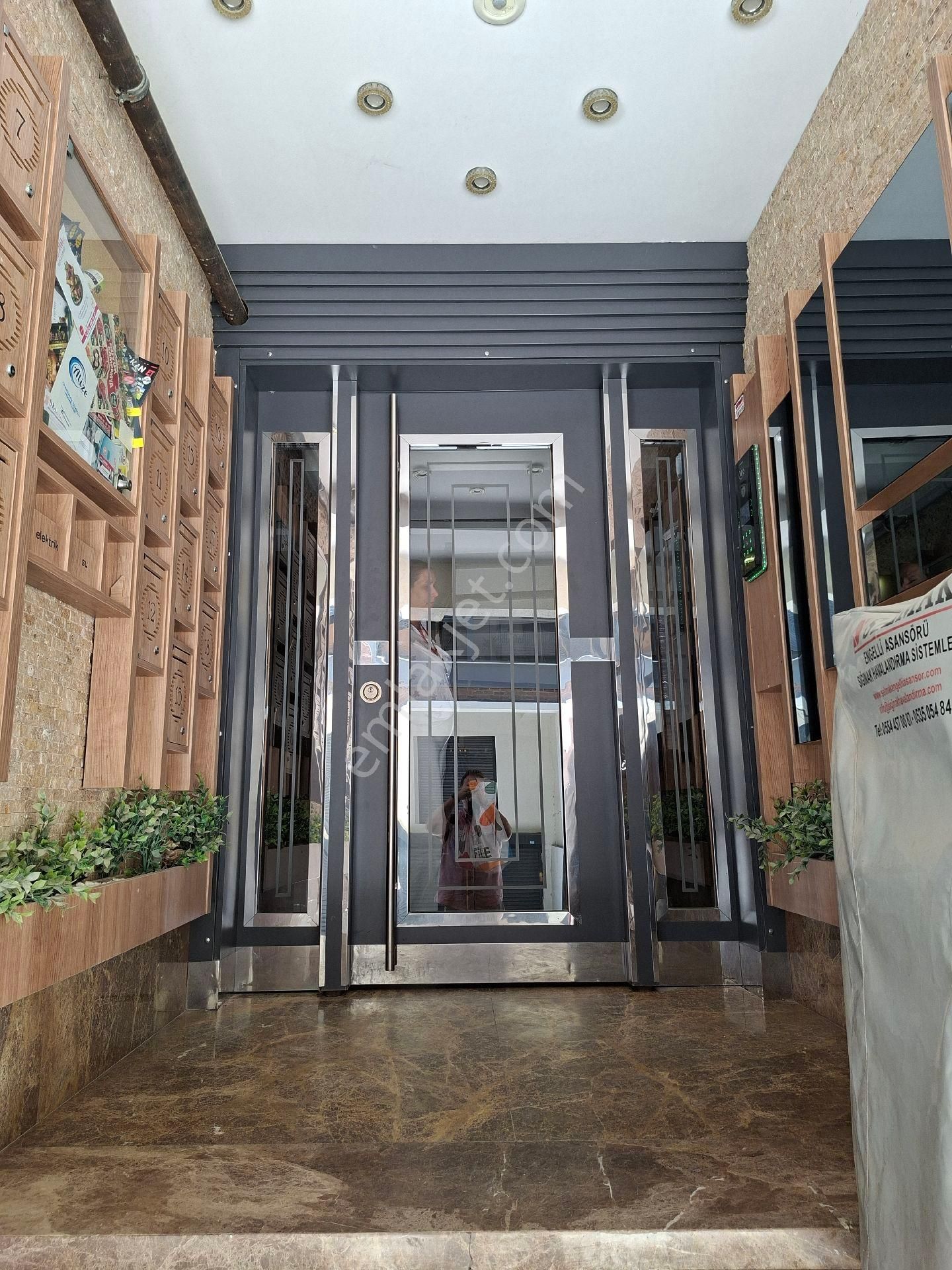 Kw Cobans'tan Karşıyaka Demirköprü İzban'a Yakın, Eşyalı, Full Donanımlı 1+1 Satılık Daire! - Görsel 30